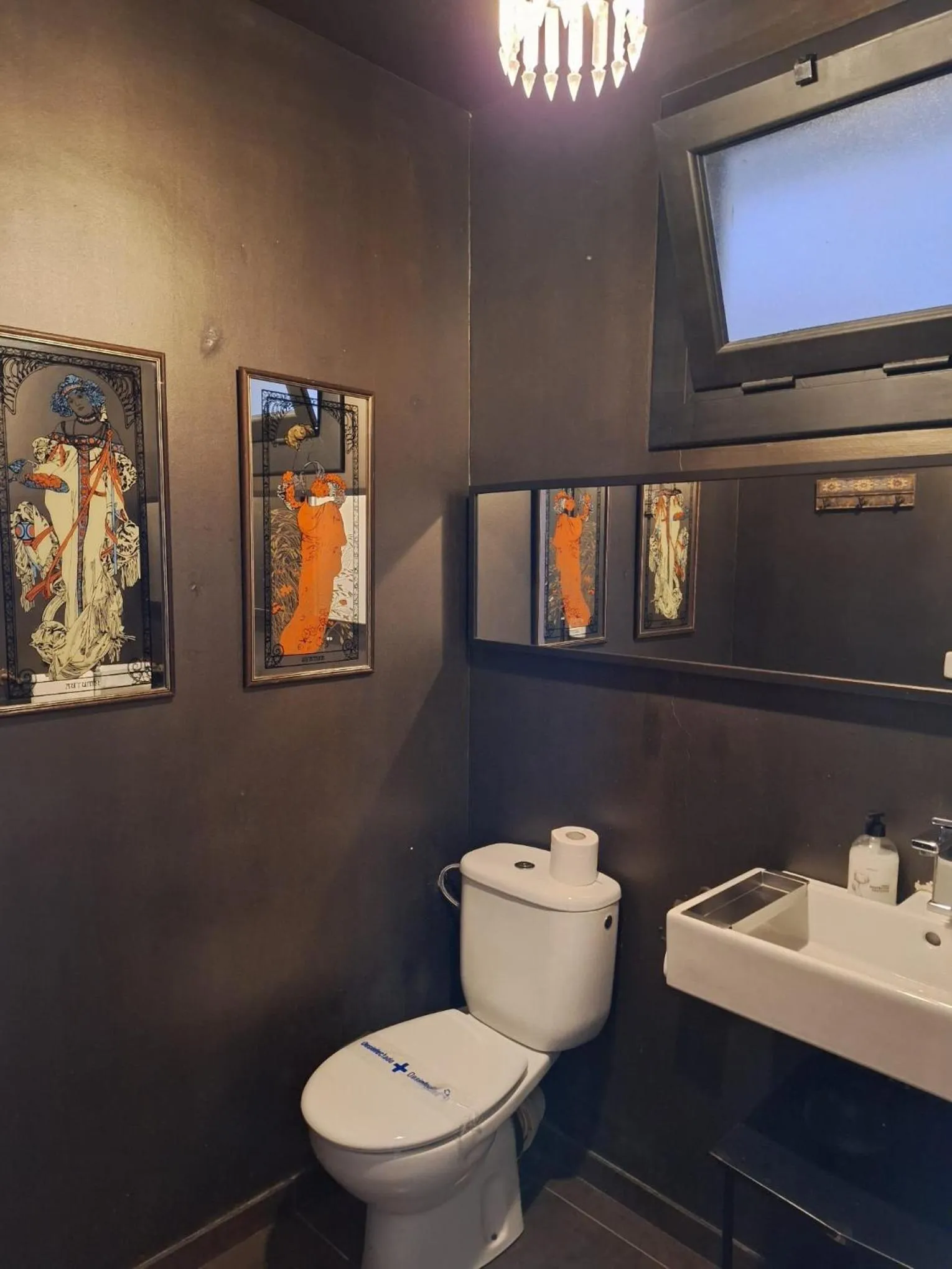 Bathroom in Casa Consell Apartments