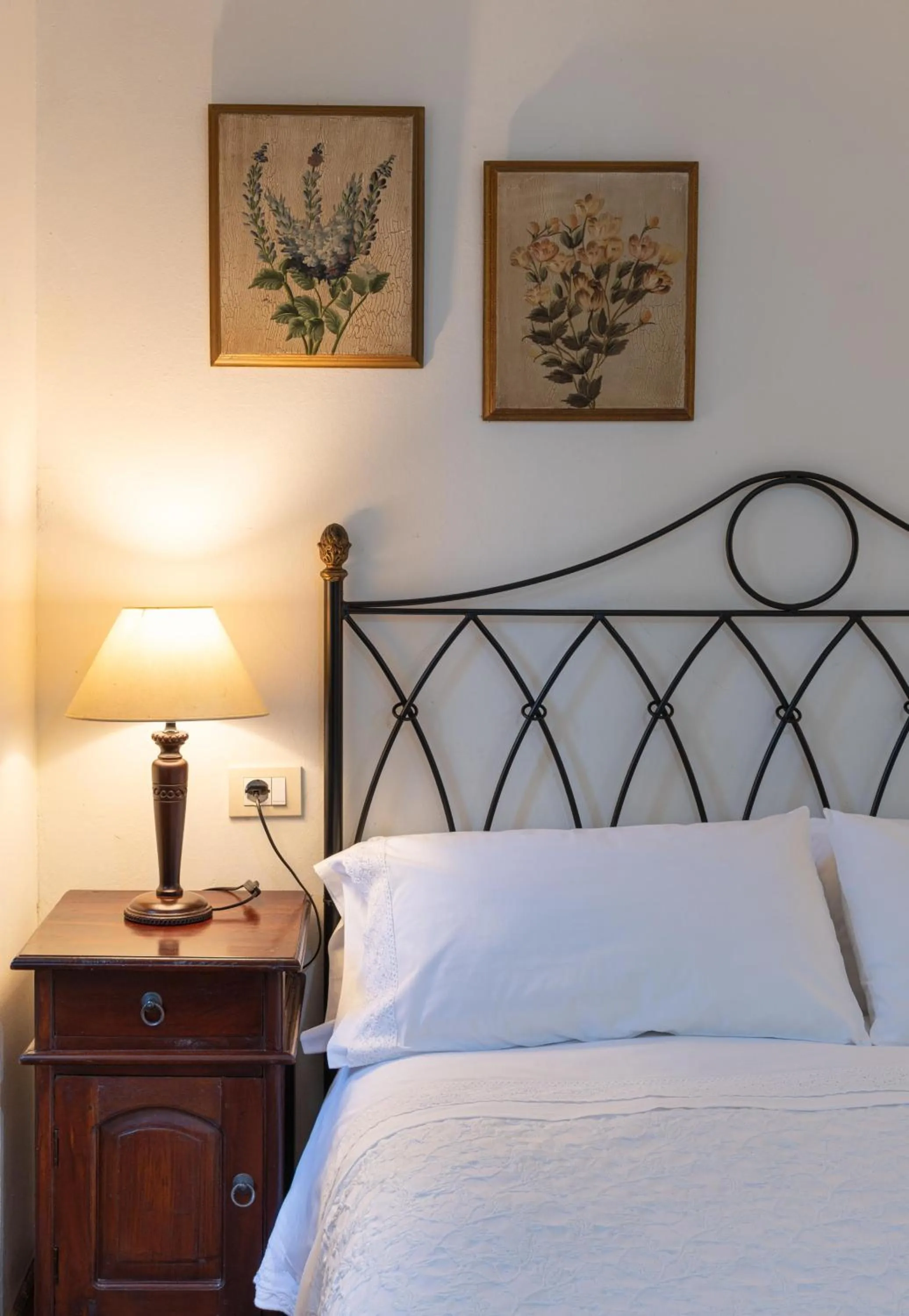 Decorative detail, Bed in Entre Os Ríos - Casa Rural y Enoturismo