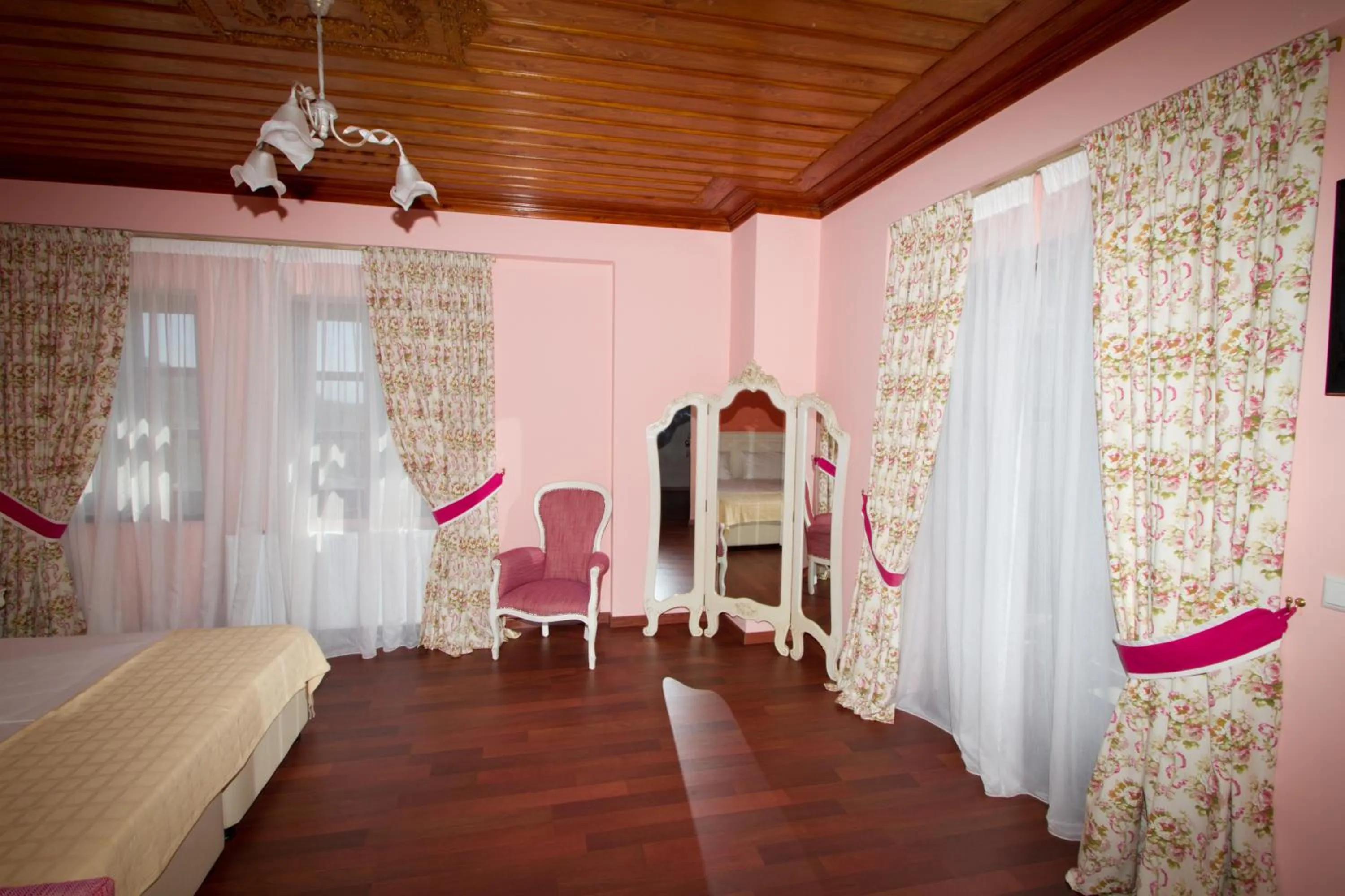 Bed in Hotel Monodendri