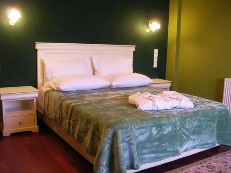 Bed in Hotel Monodendri