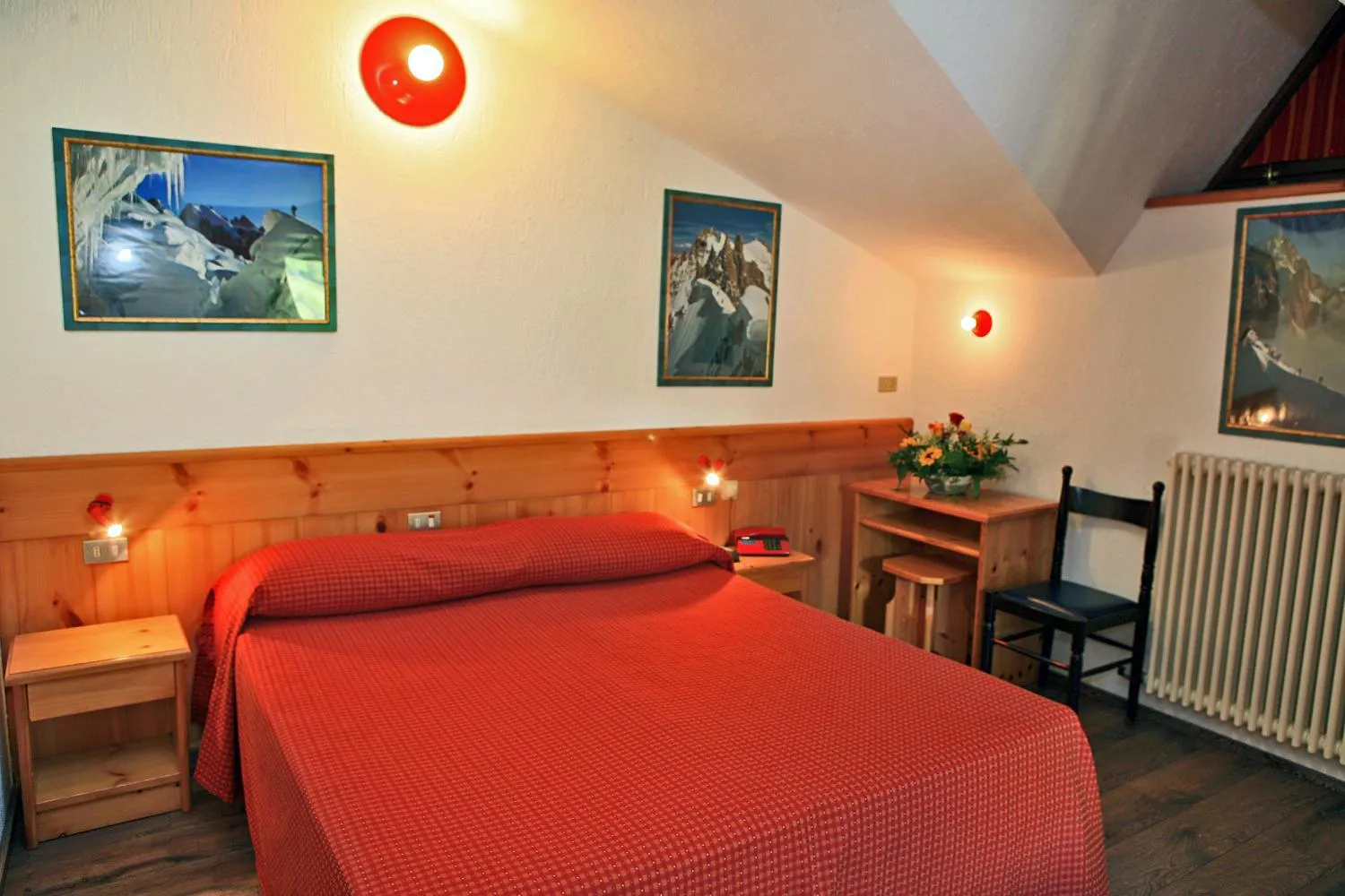 Bed in Albergo Le Marmotte