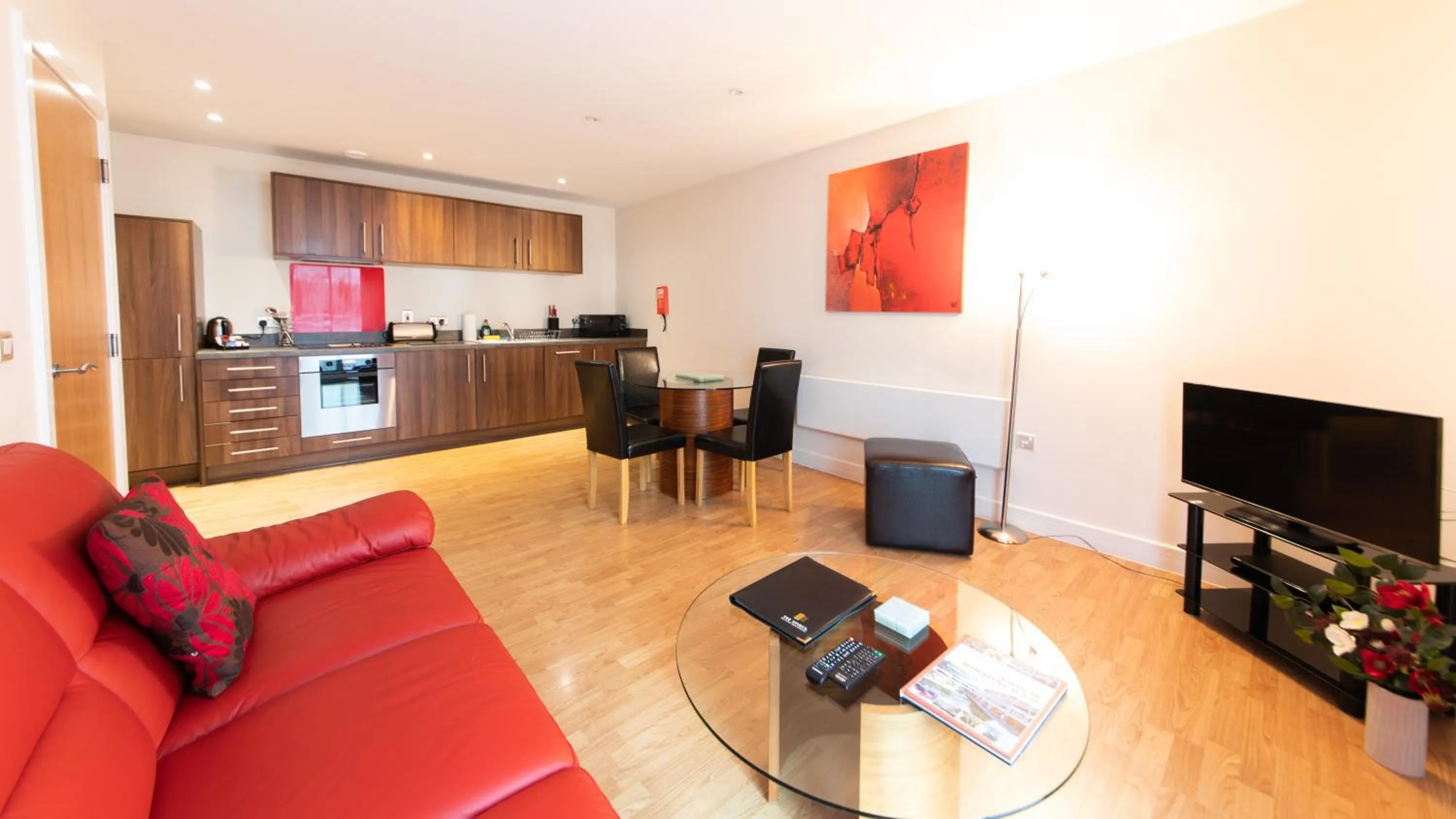 Coffee/tea facilities in The Spires Serviced Apartments Birmingham