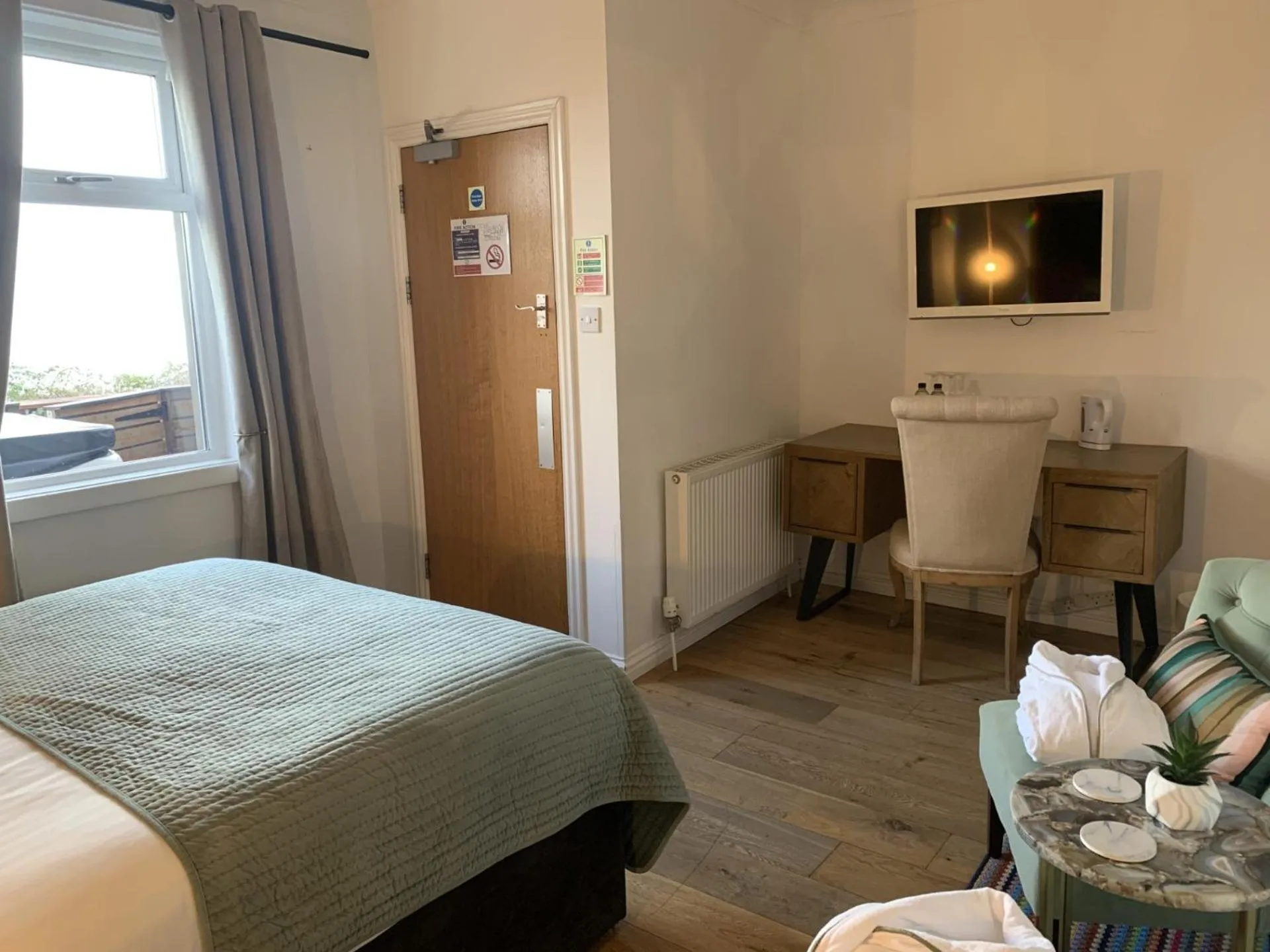 Bedroom, Bed in Bayswell Park Hotel