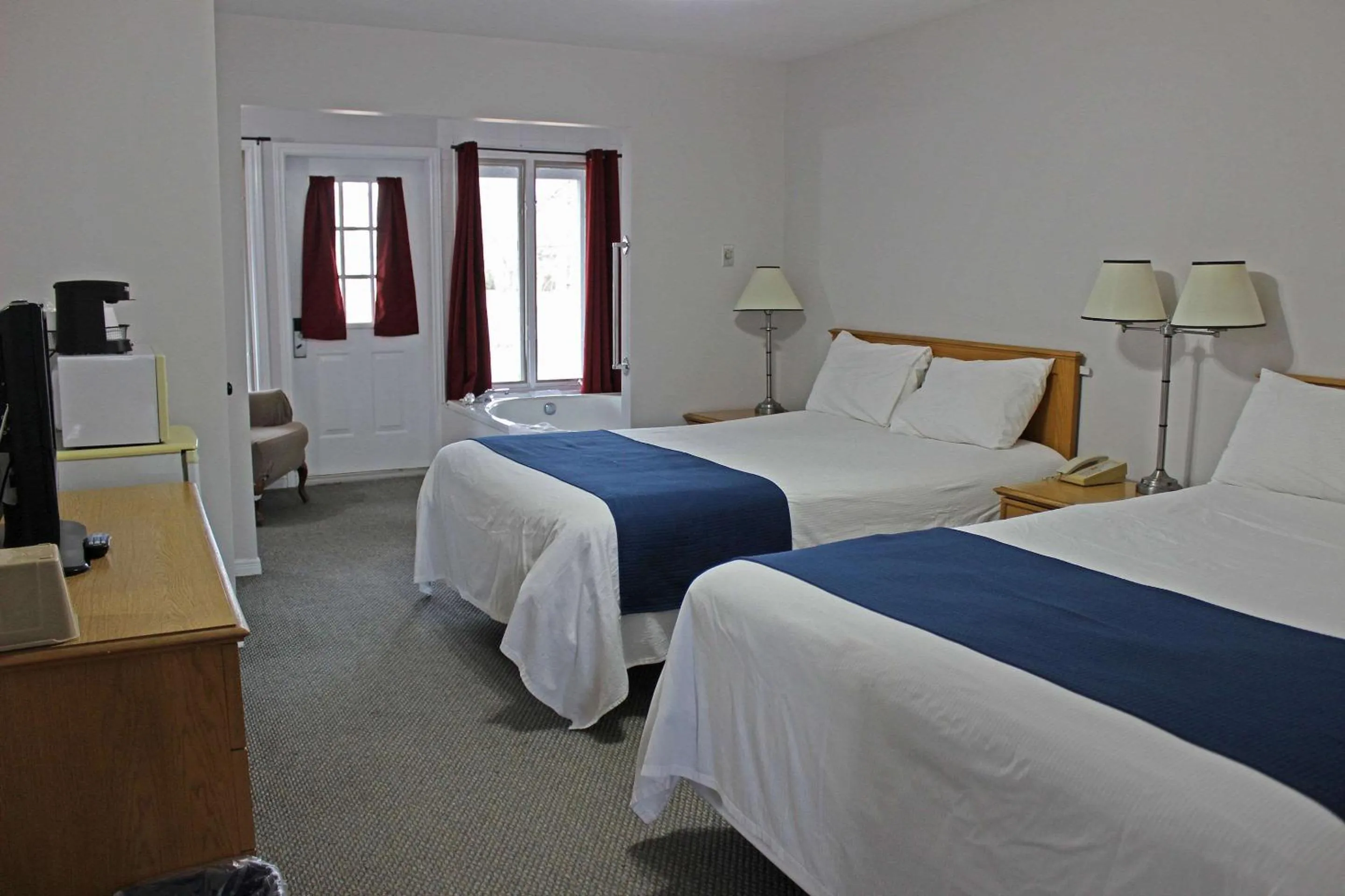 Bedroom, Bed in Isaiah Tubbs Resort & Conference Centre