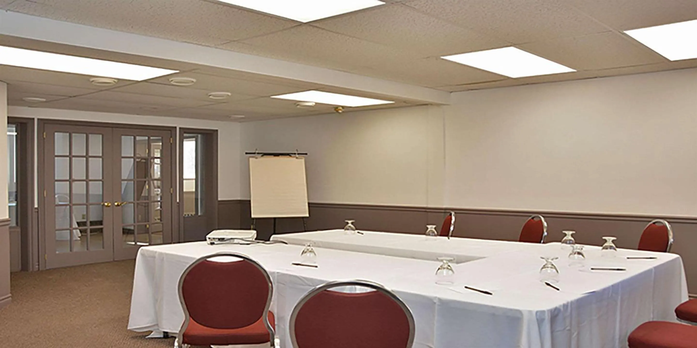 Meeting/conference room in Isaiah Tubbs Resort & Conference Centre