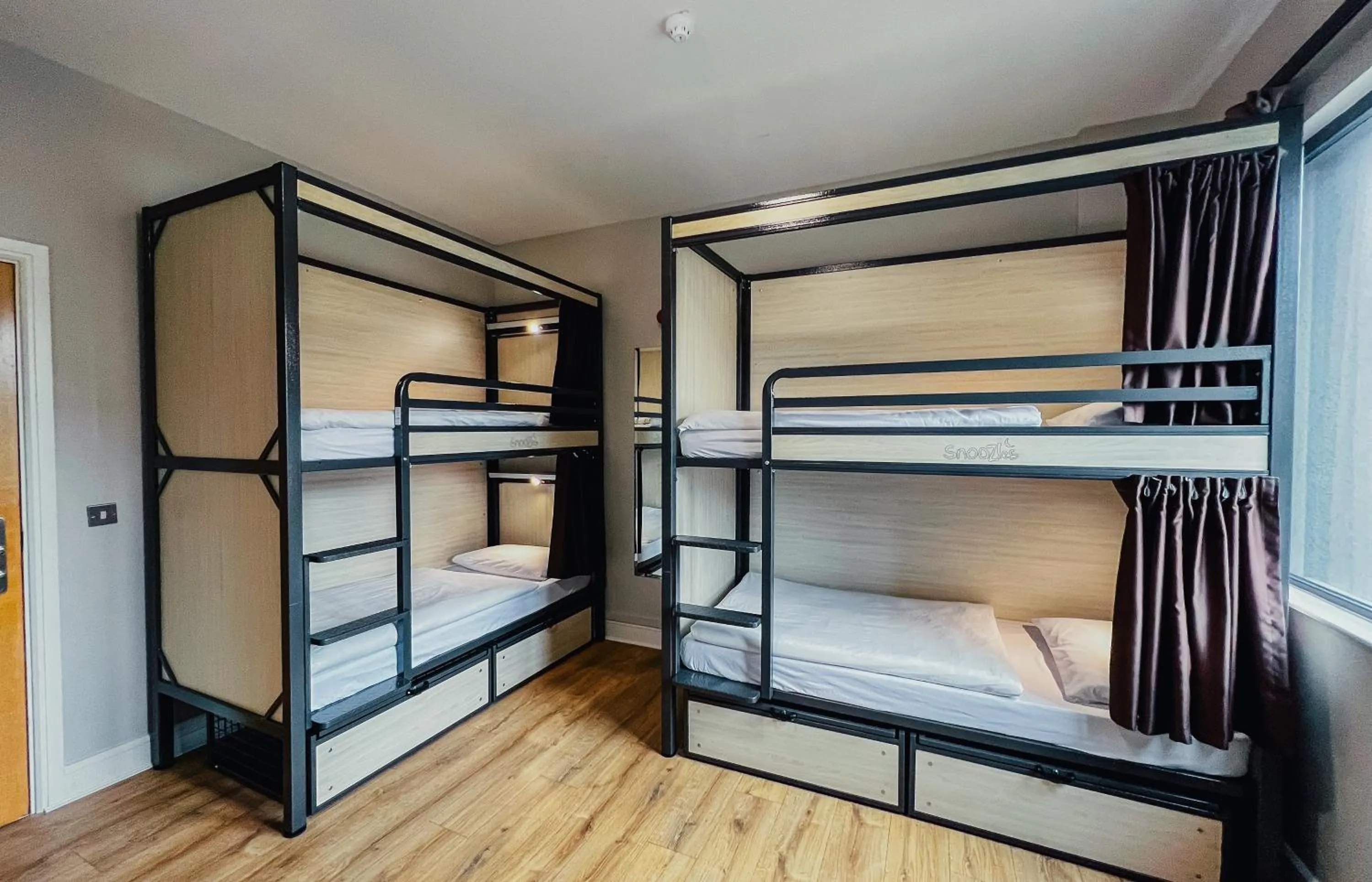 bunk bed, Bed in Snoozles Galway City Centre