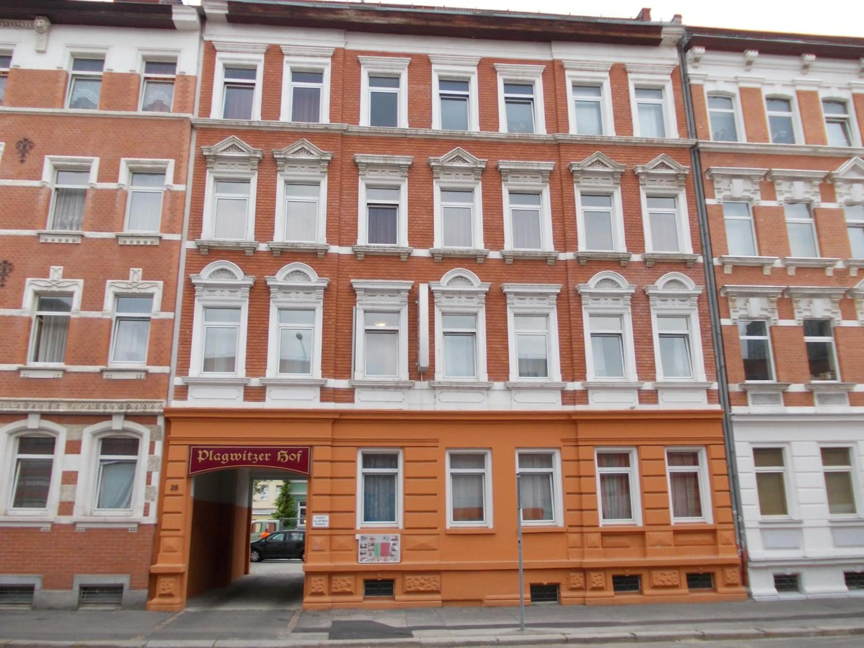 Facade/entrance in Hotel & Pension Plagwitzer Hof