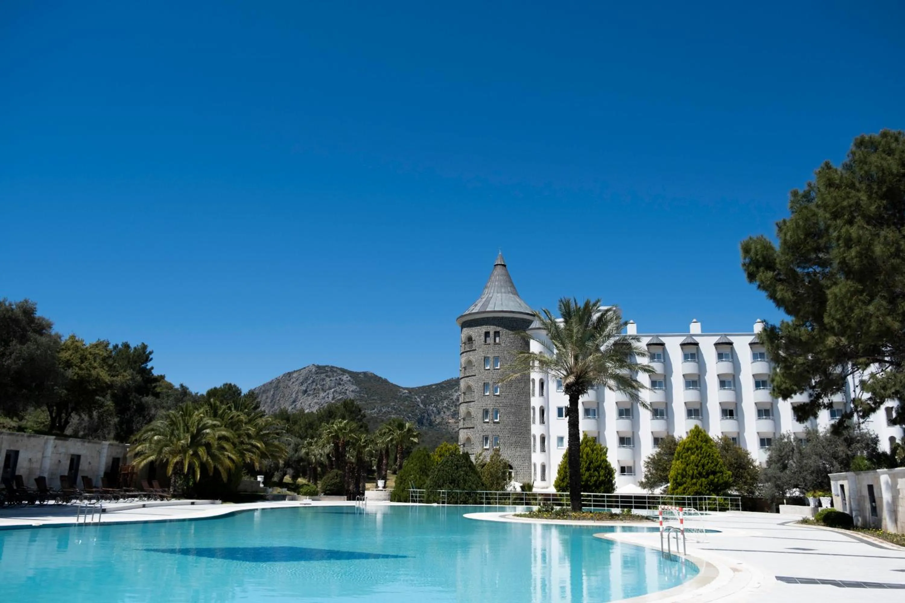 Swimming pool in X Life Hotel Sarıgerme 15 - Adult Hotel