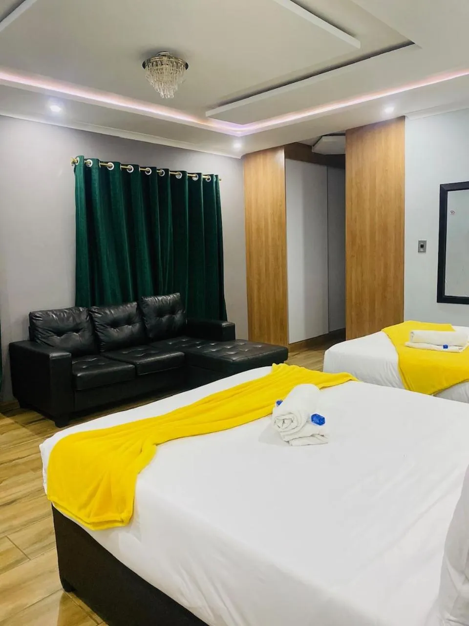 Bedroom, Bed in Airport Imperial Guest House