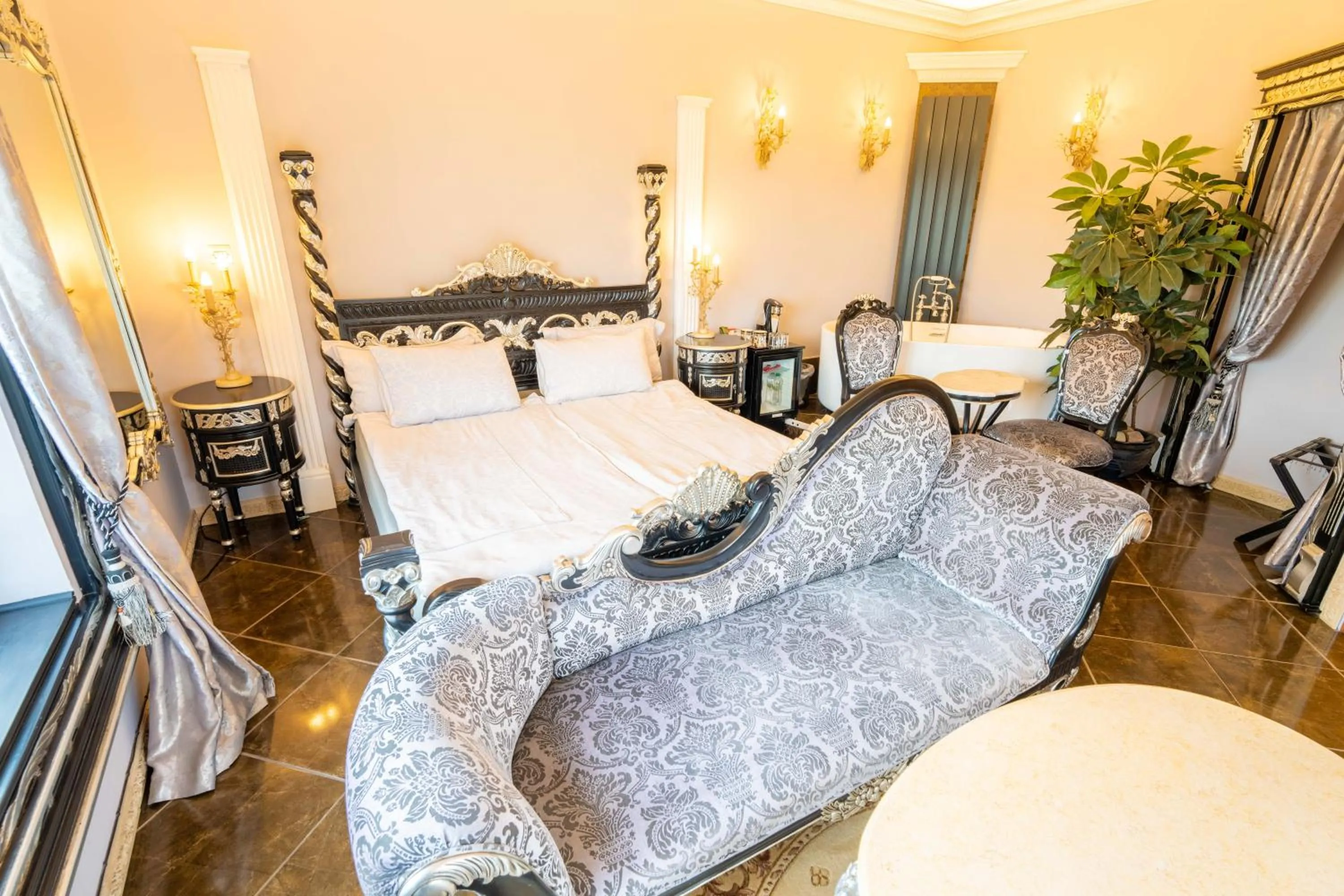 Bedroom, Bed in Ferndale Luxury Boutique Bed & Breakfast