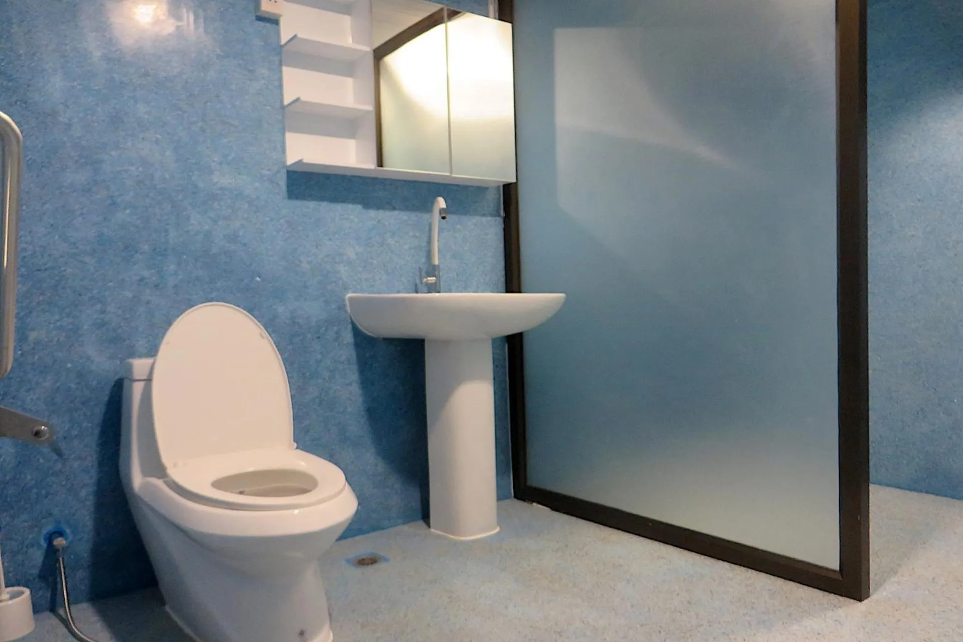 Bathroom in Isaan Perazim Park