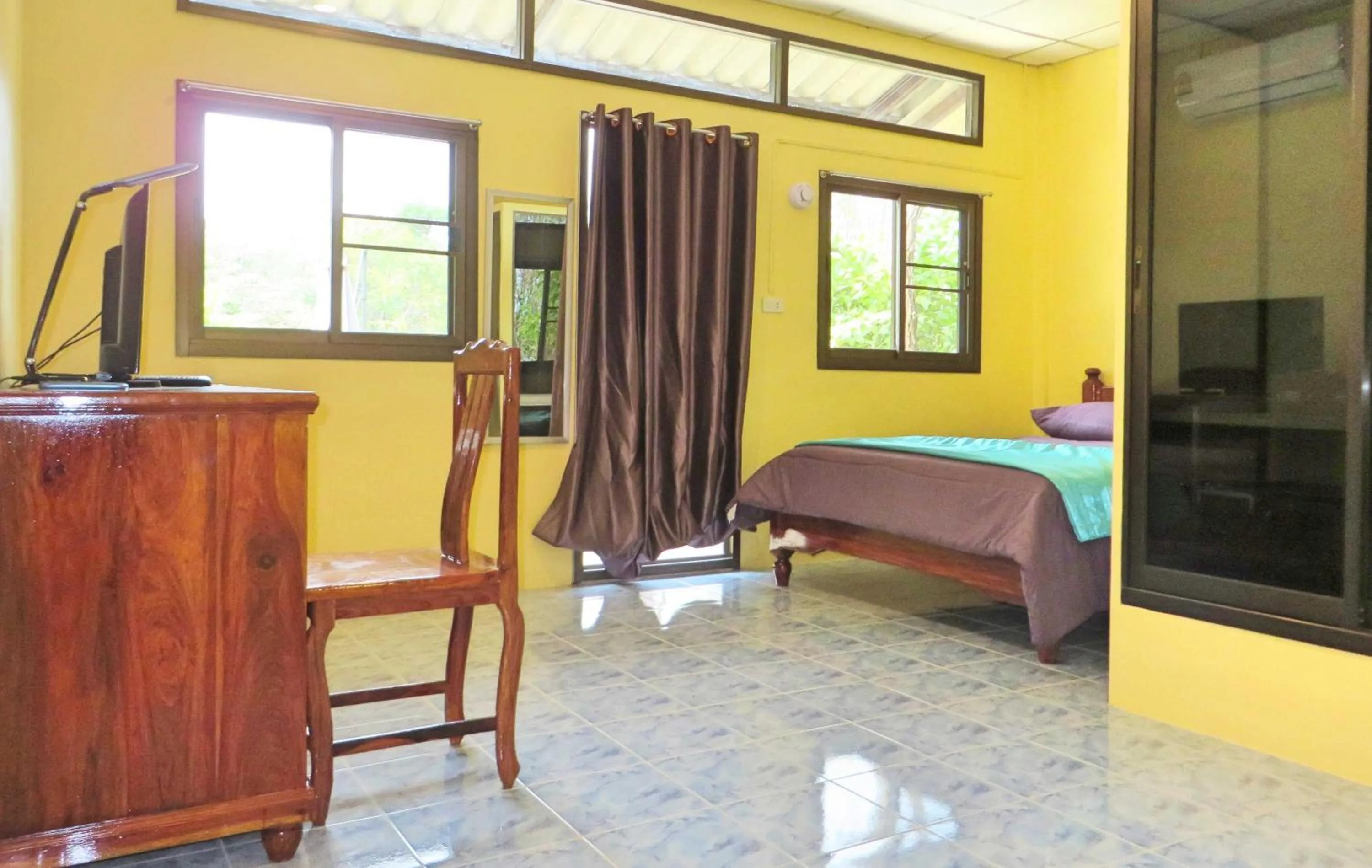 Photo of the whole room, Bed in Isaan Perazim Park