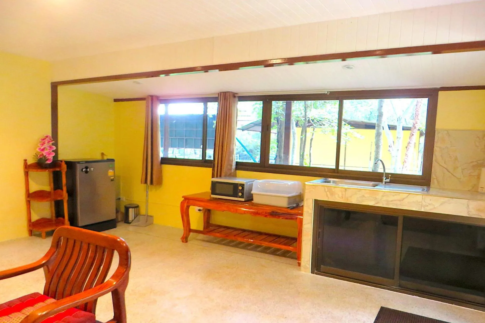 Coffee/tea facilities in Isaan Perazim Park