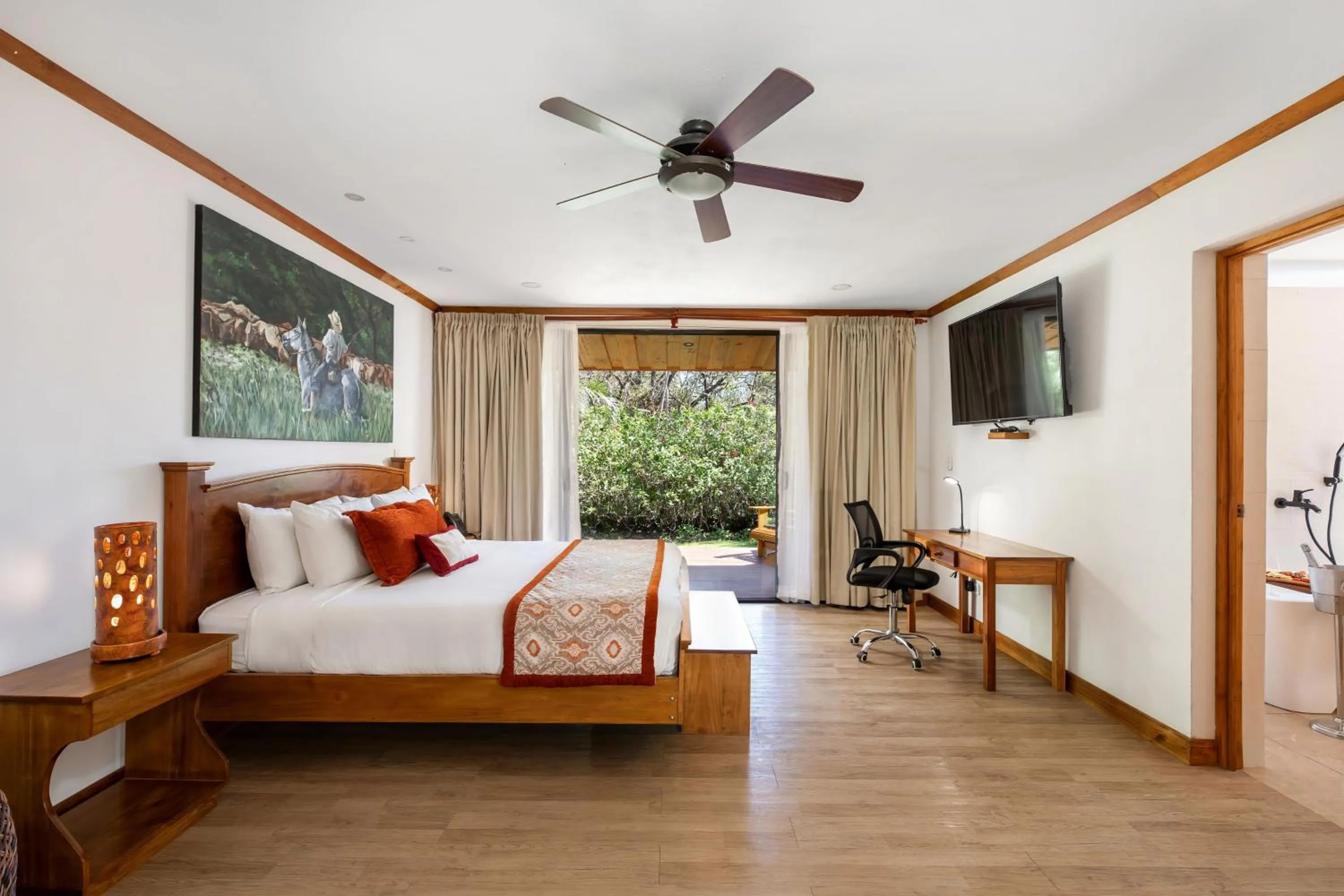 Bedroom, Bed in Hacienda Guachipelin Volcano Ranch Hotel & Hot Springs