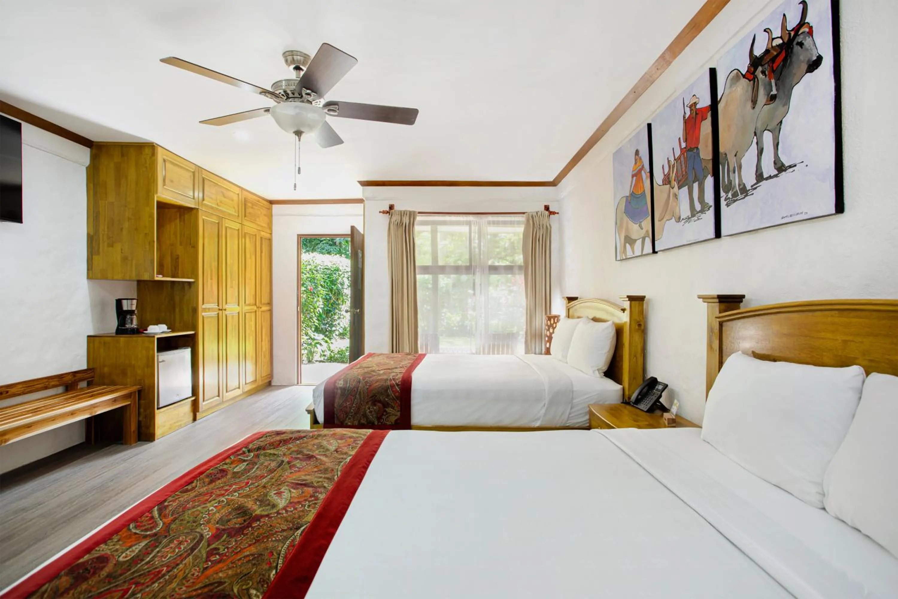 Bed in Hacienda Guachipelin Volcano Ranch Hotel & Hot Springs