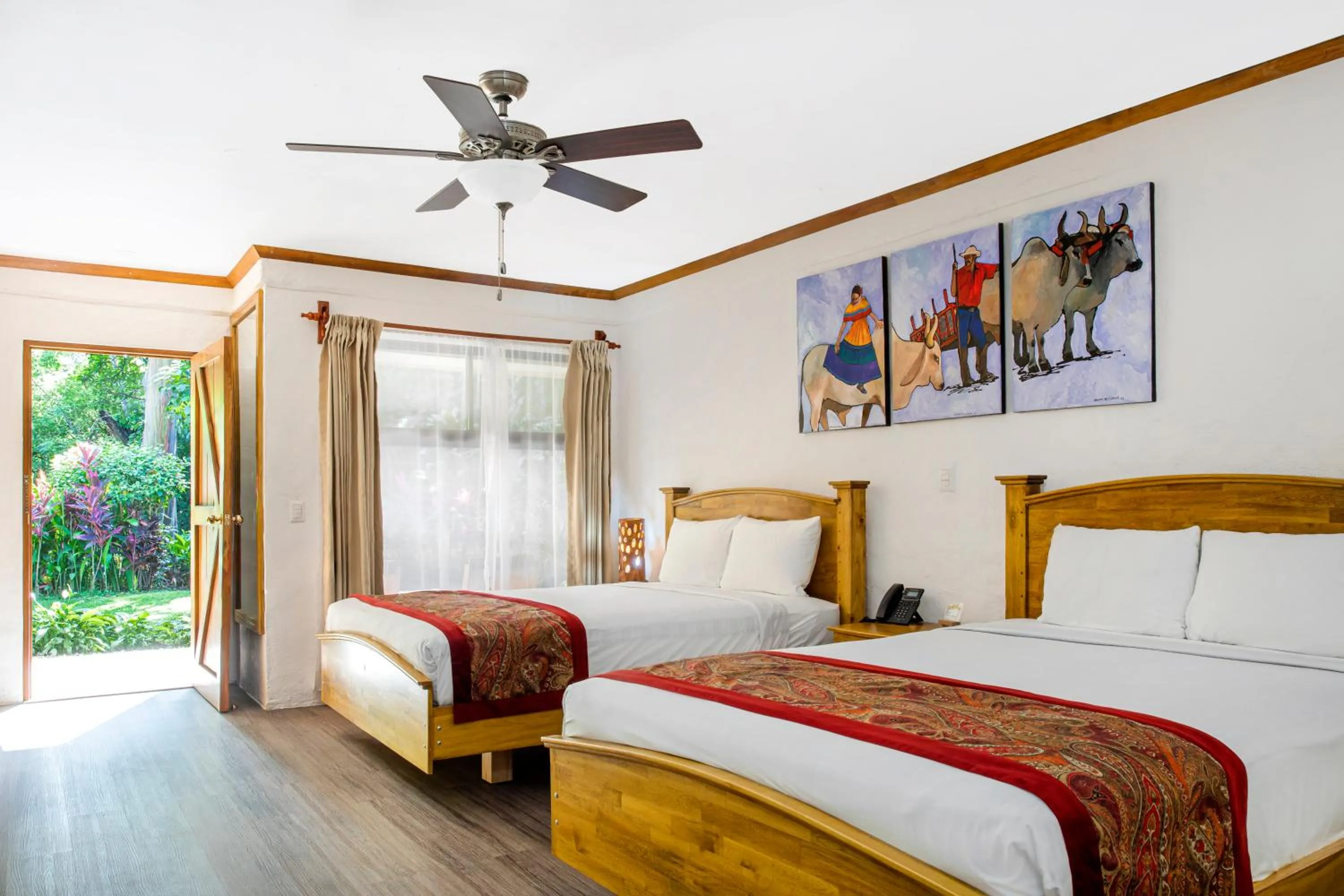 Bed in Hacienda Guachipelin Volcano Ranch Hotel & Hot Springs