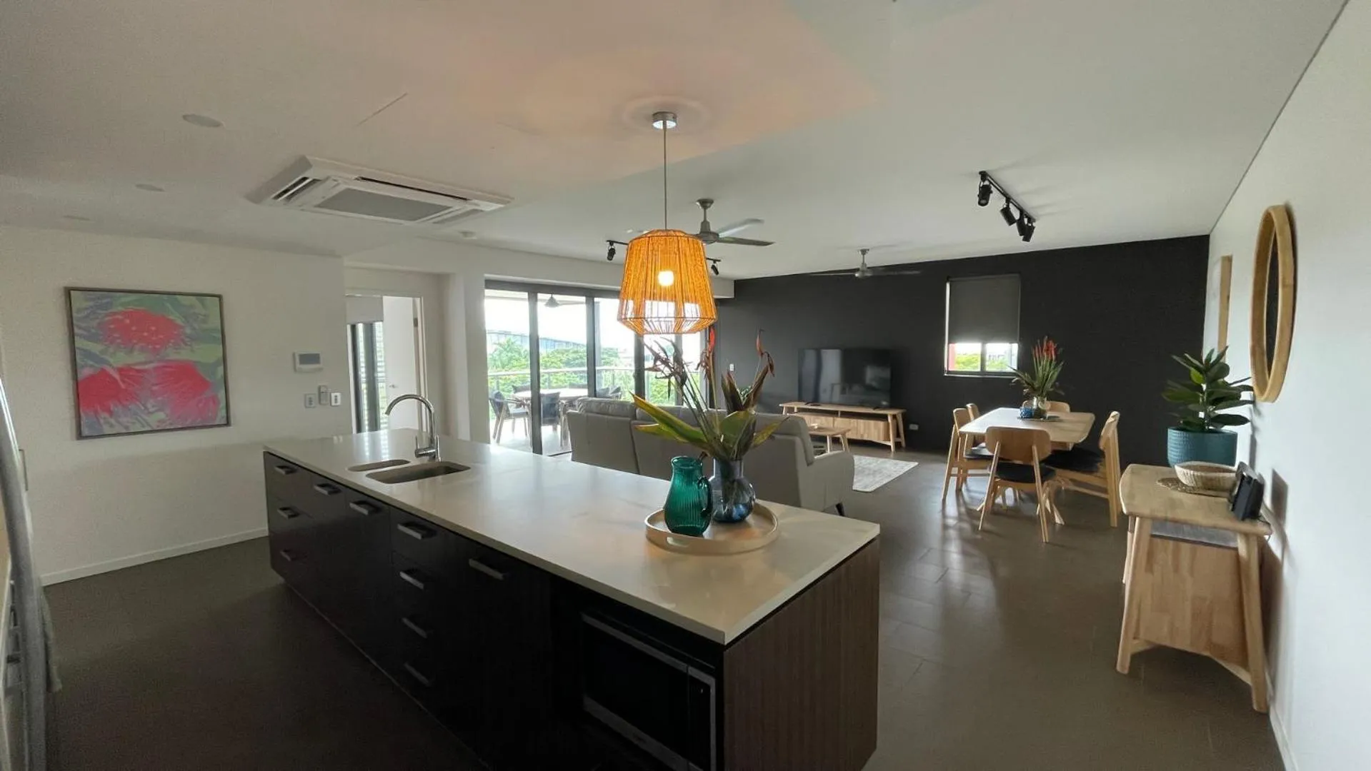 Kitchen or kitchenette in Darwin Waterfront Short Stay Apartments