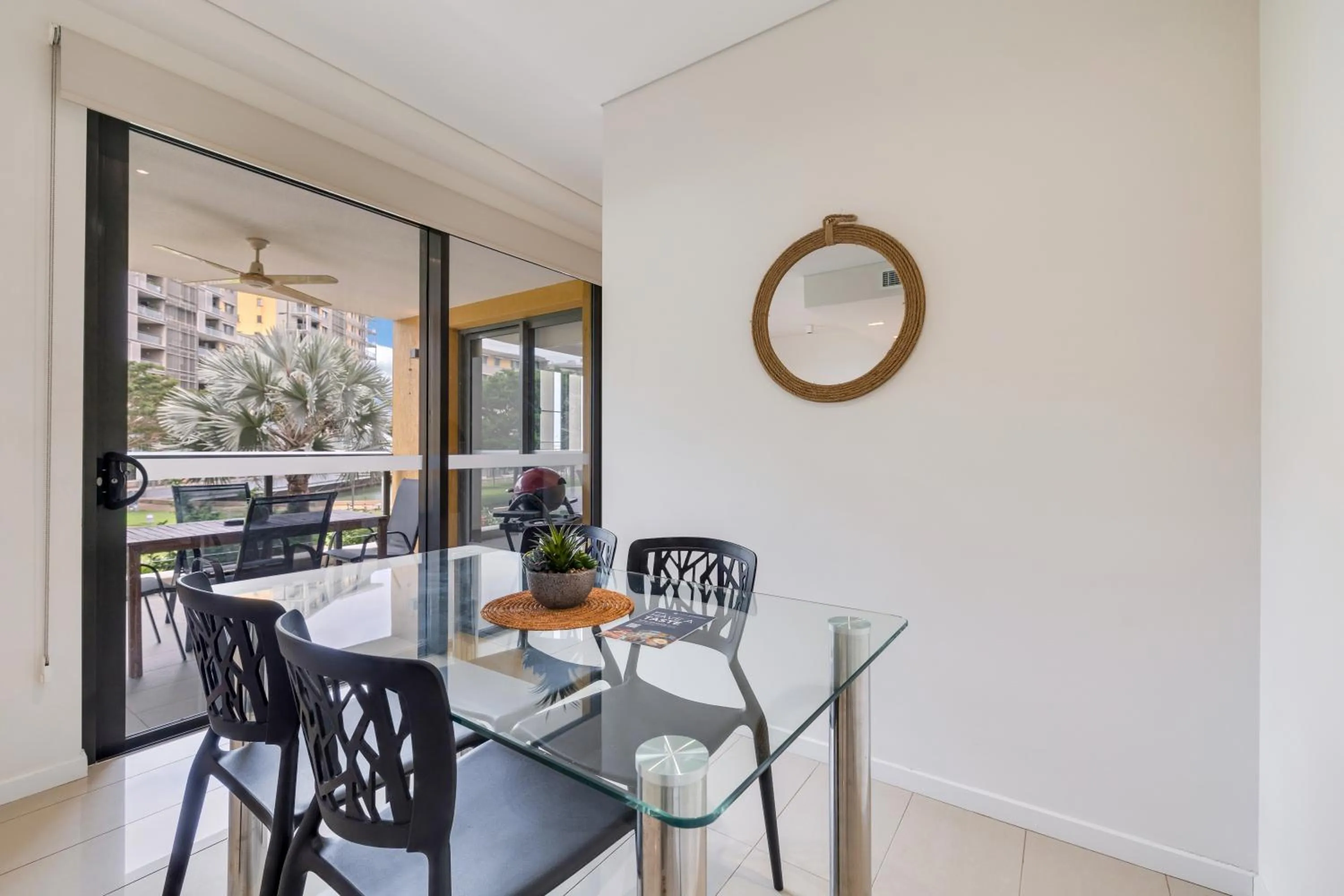 Dining area in Darwin Waterfront Short Stay Apartments