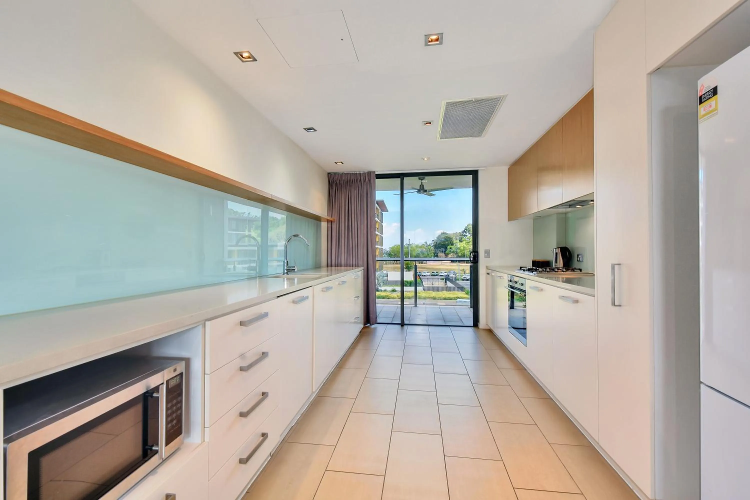 Kitchen or kitchenette in Darwin Waterfront Short Stay Apartments