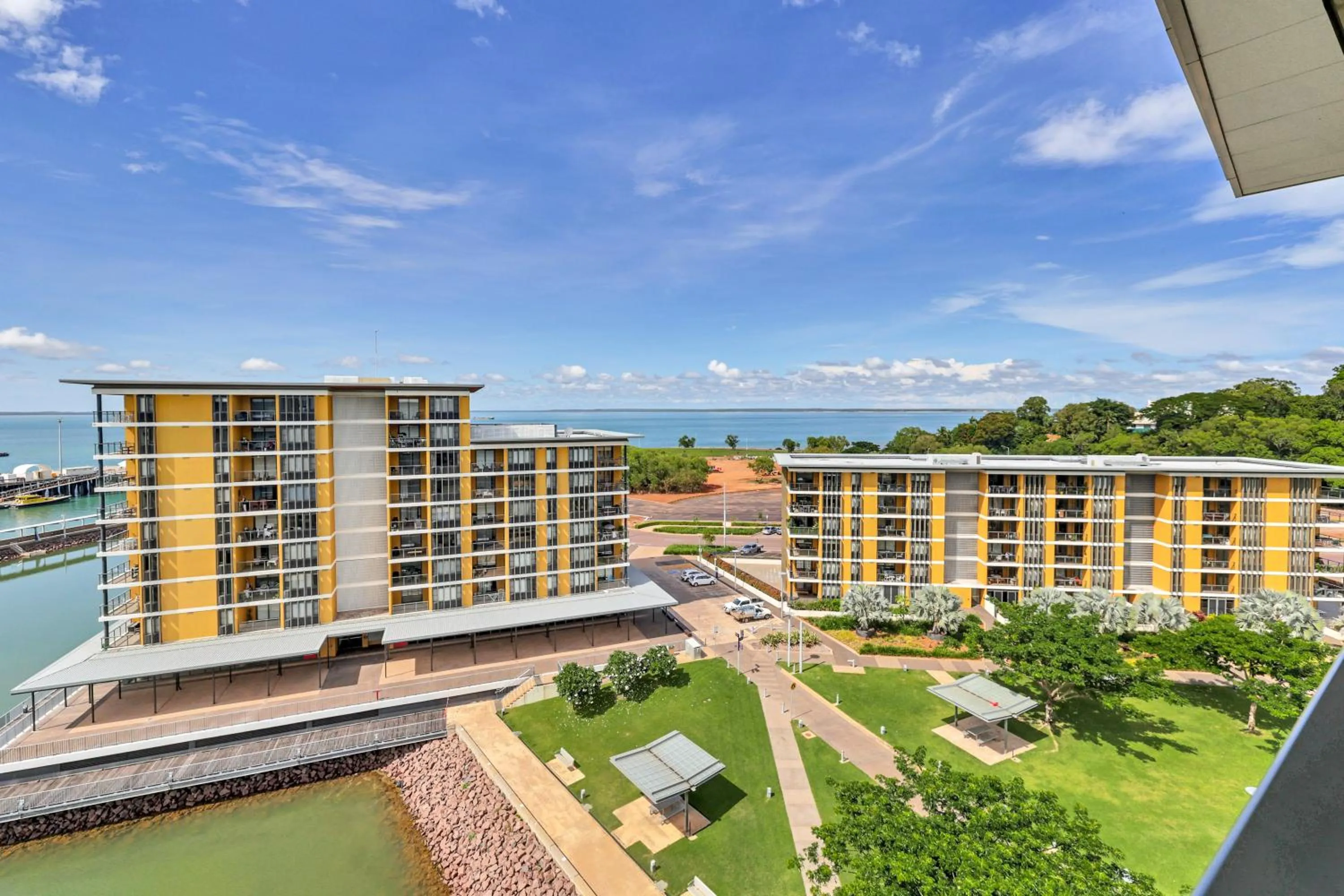 Property building in Darwin Waterfront Short Stay Apartments