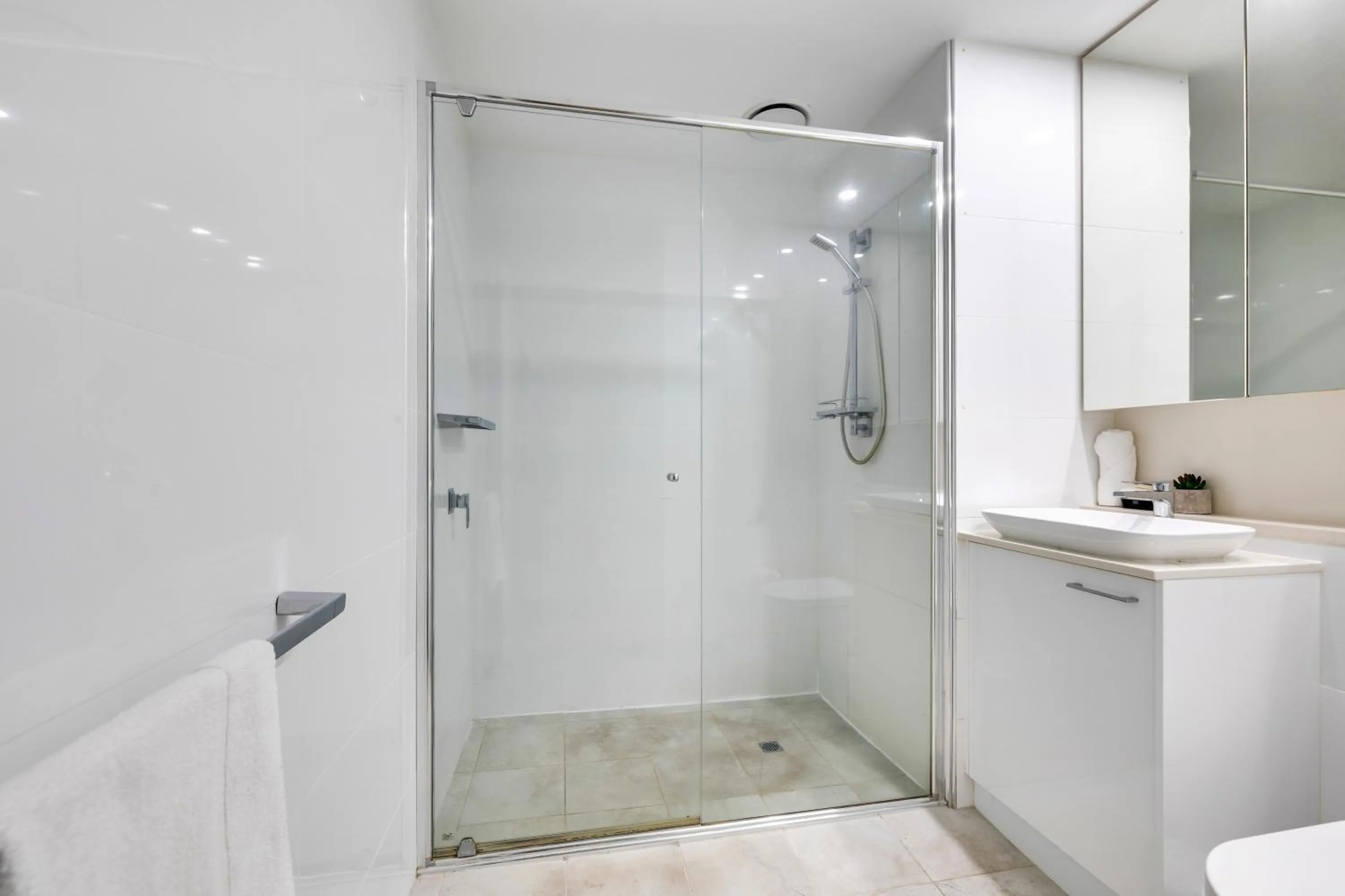 Bathroom in Darwin Waterfront Short Stay Apartments