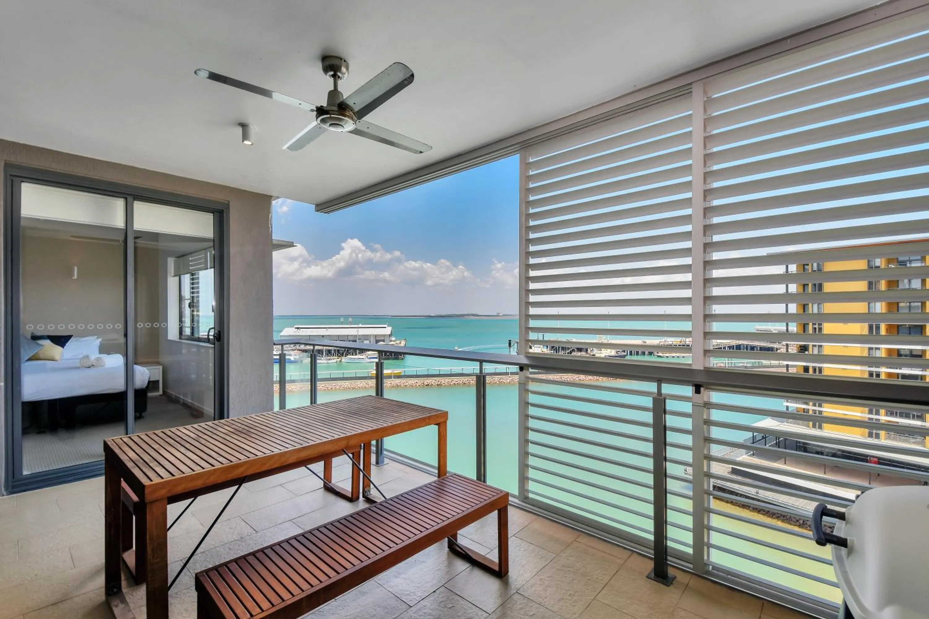 Balcony/Terrace, Bed in Darwin Waterfront Short Stay Apartments