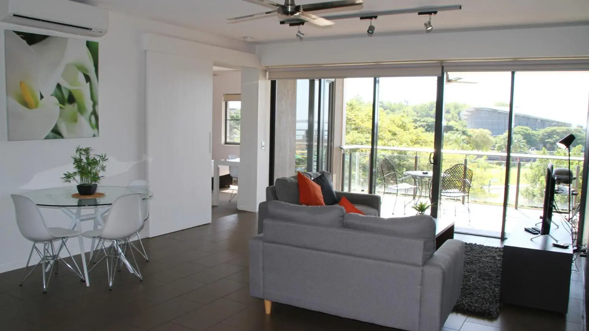 1 Bedroom Lagoon View Apartment in Darwin Waterfront Short Stay Apartments 1 Bedroom Lagoon View Apartment in Darwin Waterfront Short Stay Apartments