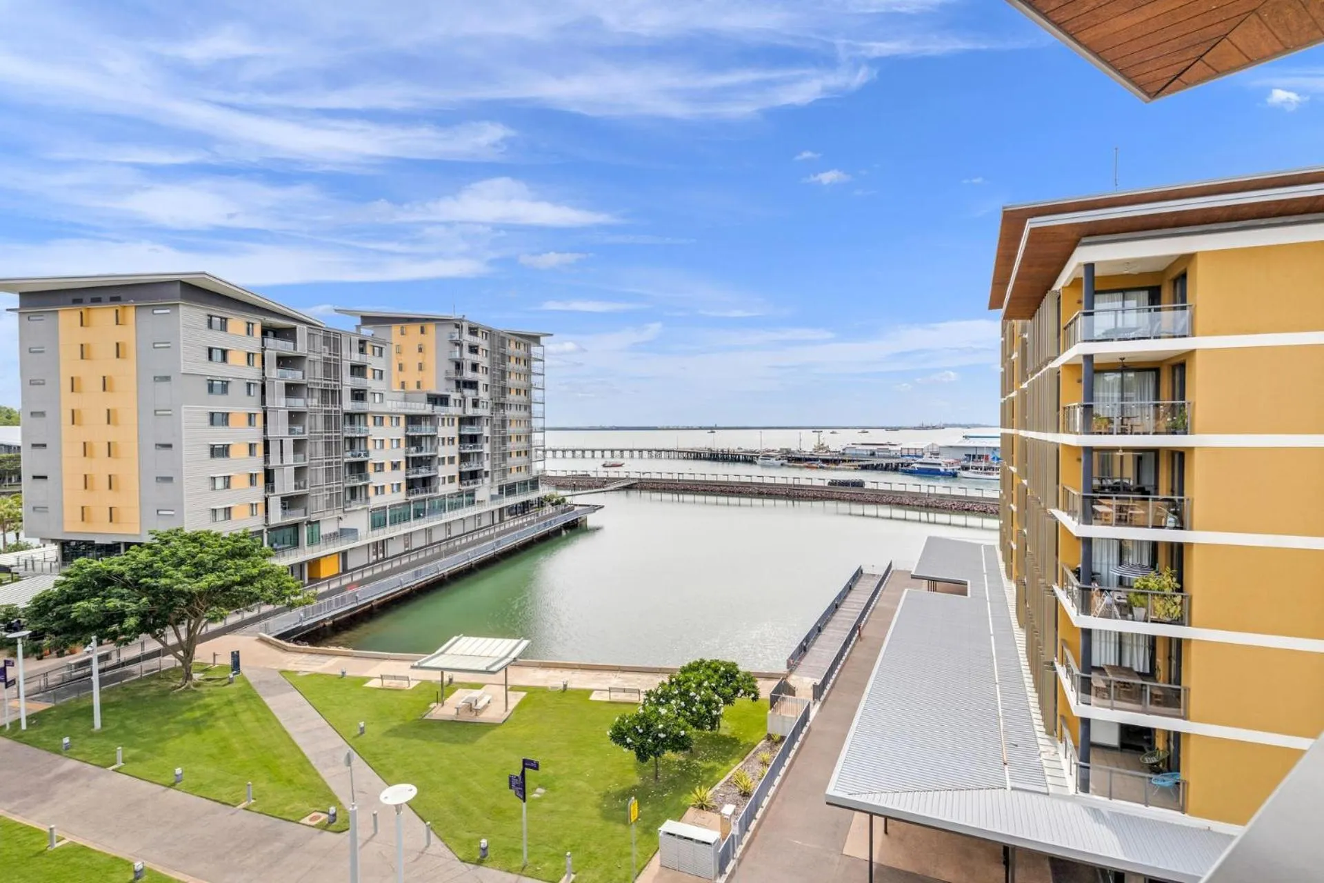 Property building in Darwin Waterfront Short Stay Apartments