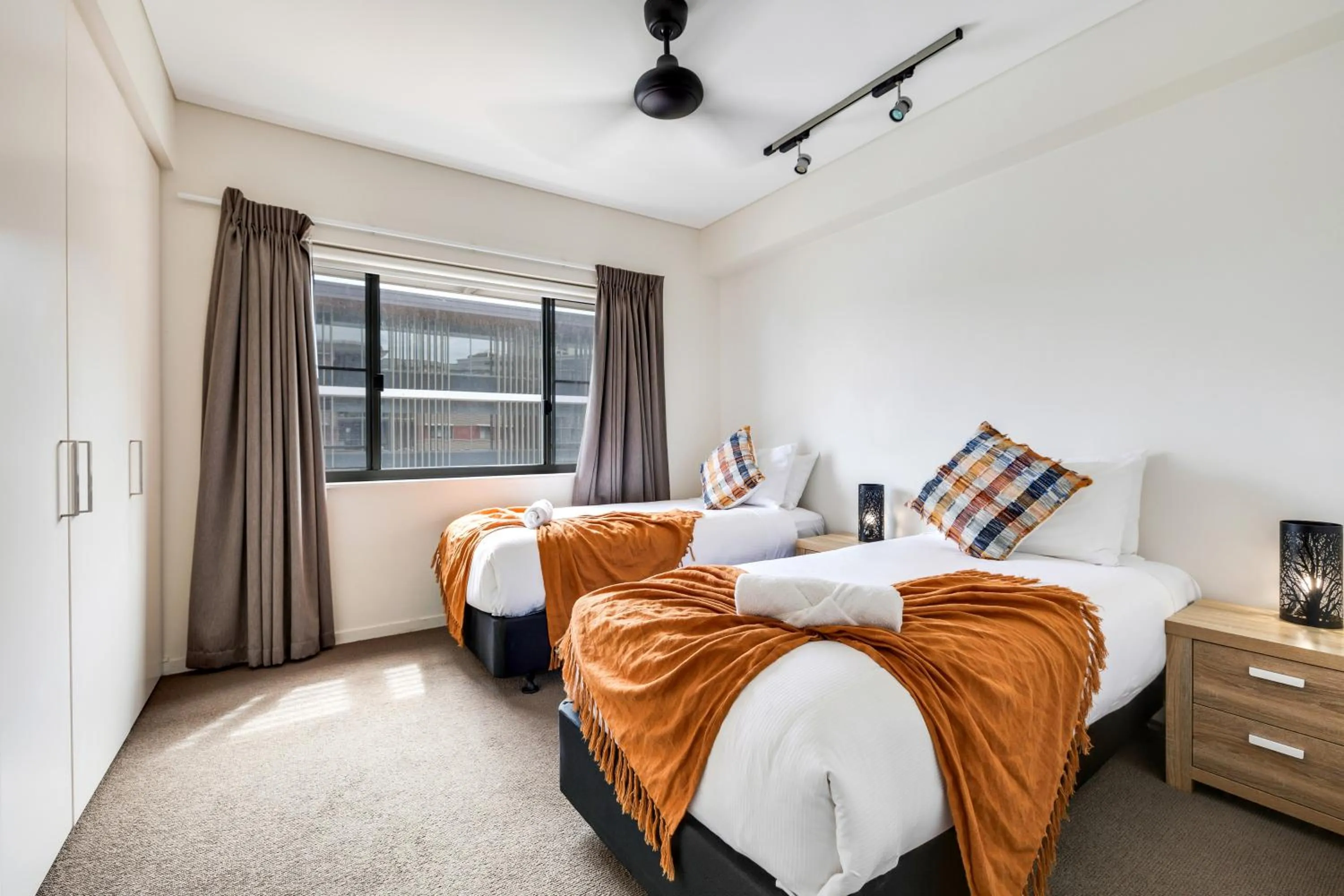 Bedroom, Bed in Darwin Waterfront Short Stay Apartments
