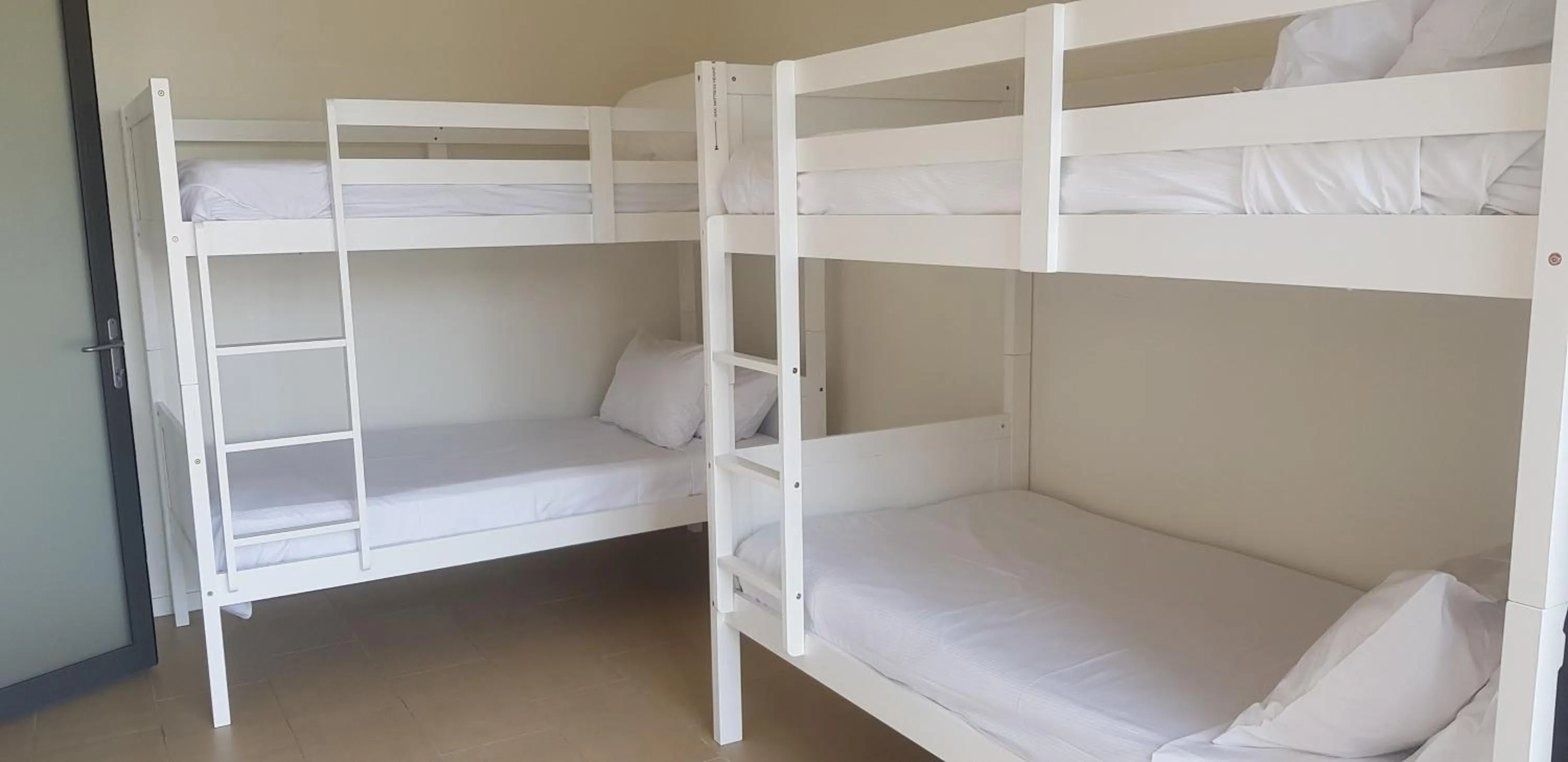 Bedroom, Bed in Darwin Waterfront Short Stay Apartments