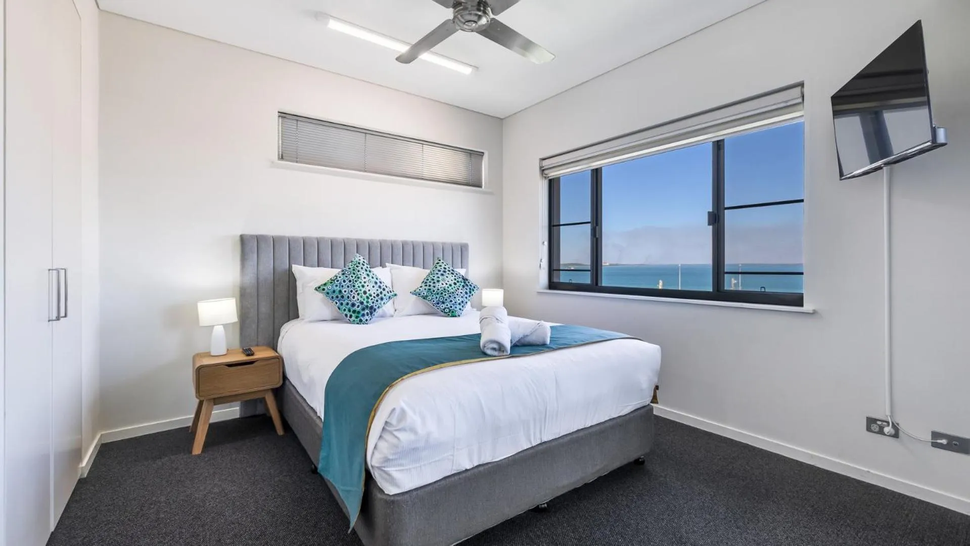 Bedroom, Bed in Darwin Waterfront Short Stay Apartments