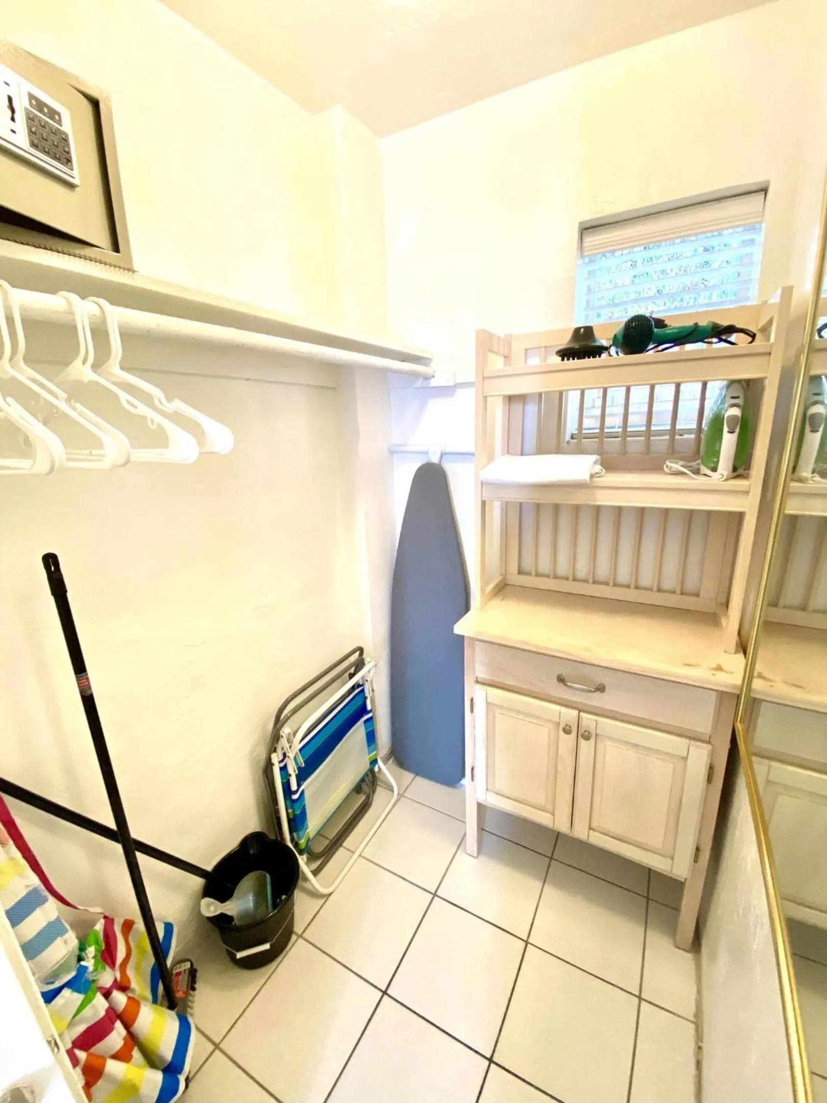 Property building in Southwinds Inn by The Gold Nests