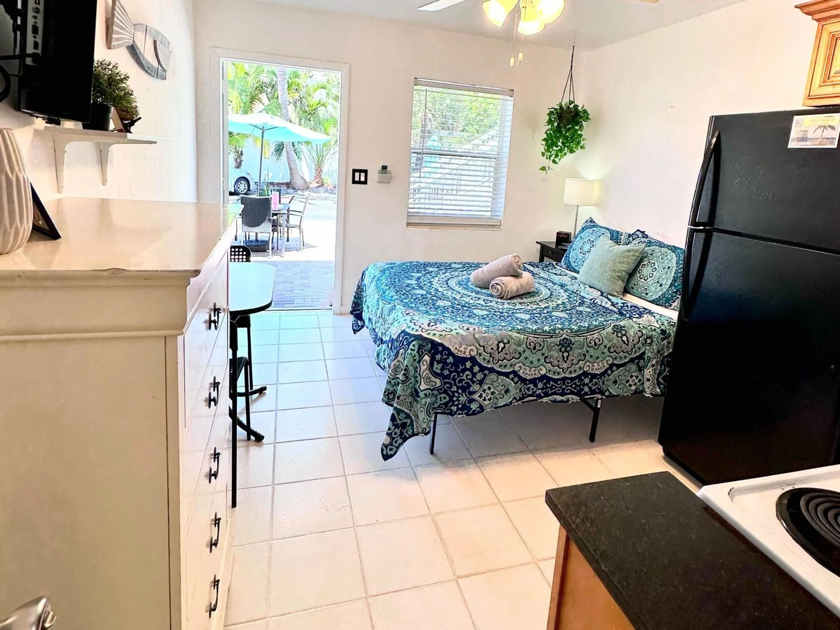 Kitchen or kitchenette in Southwinds Inn by The Gold Nests