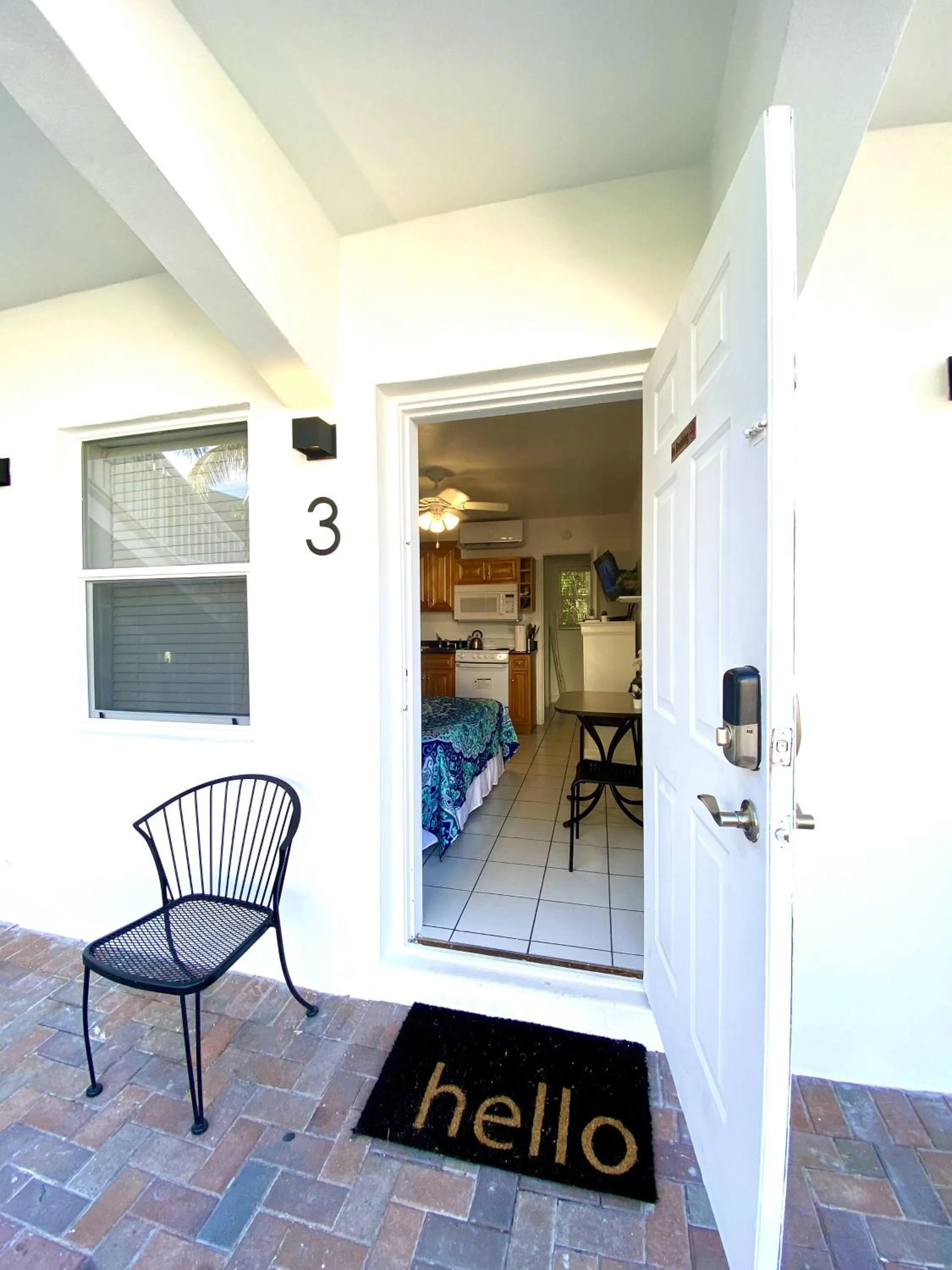 Facade/entrance in Southwinds Inn by The Gold Nests