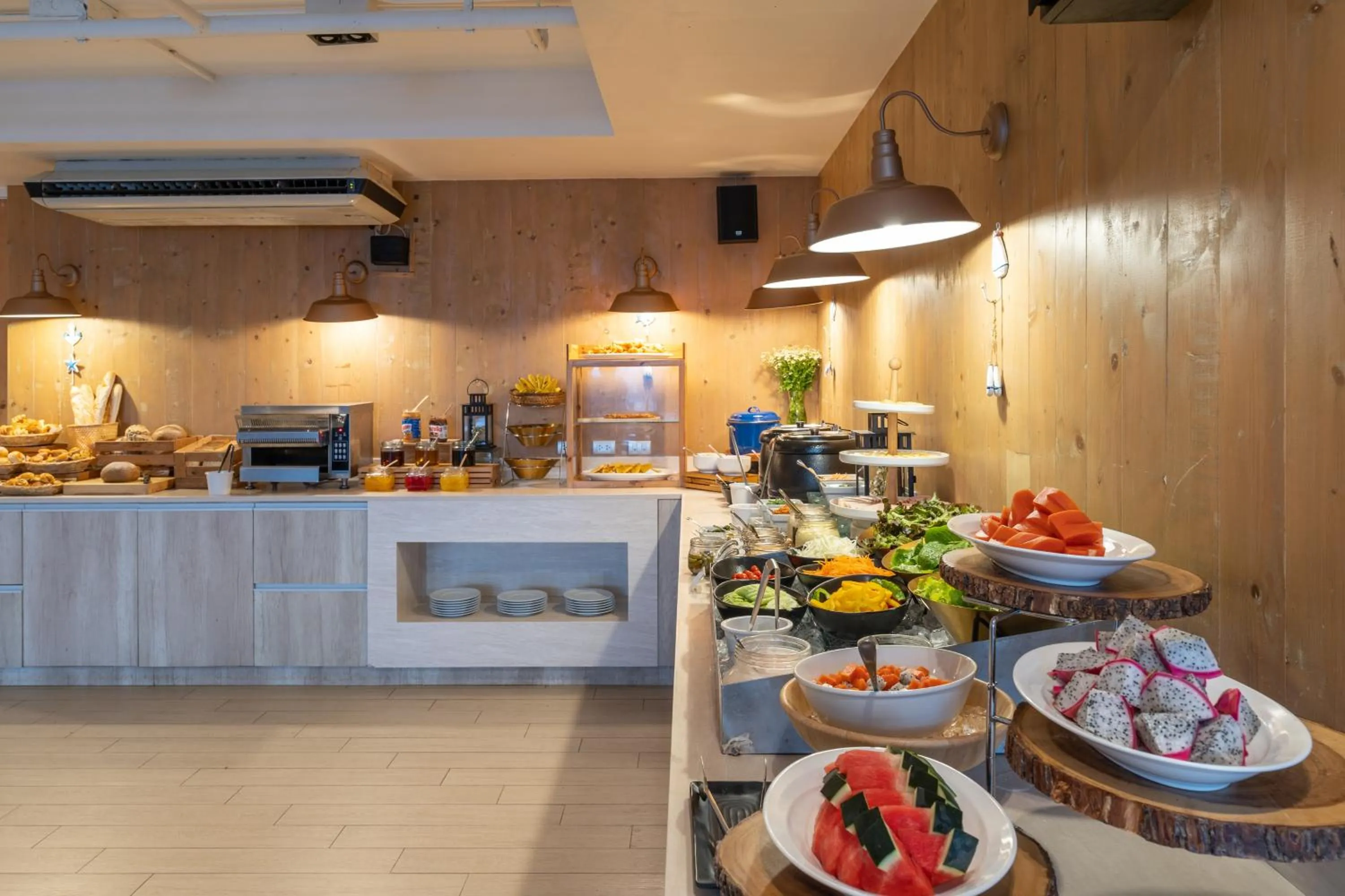 Breakfast in Golden Tulip Pattaya Beachfront Resort