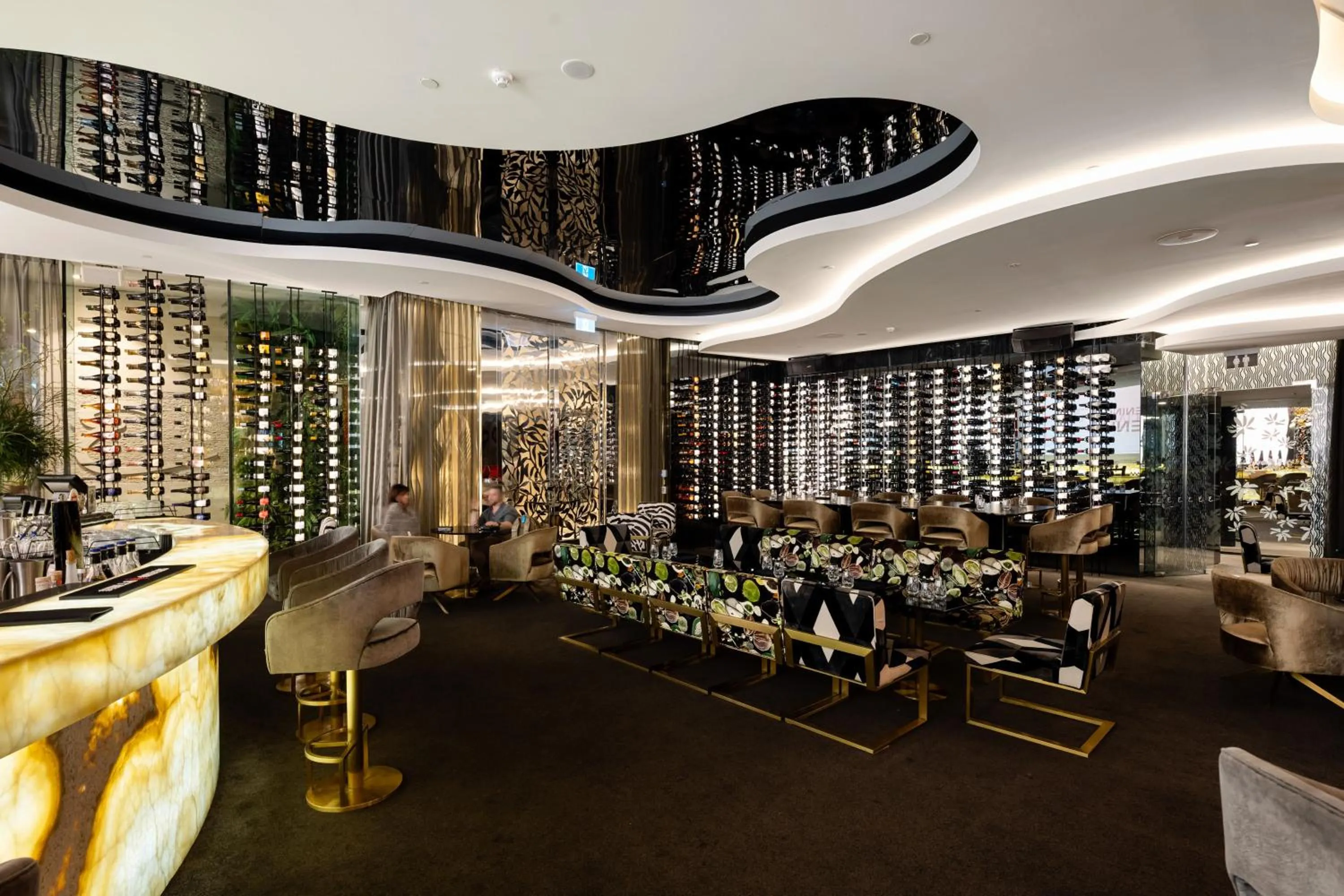 Restaurant/places to eat in Emporium Hotel South Bank