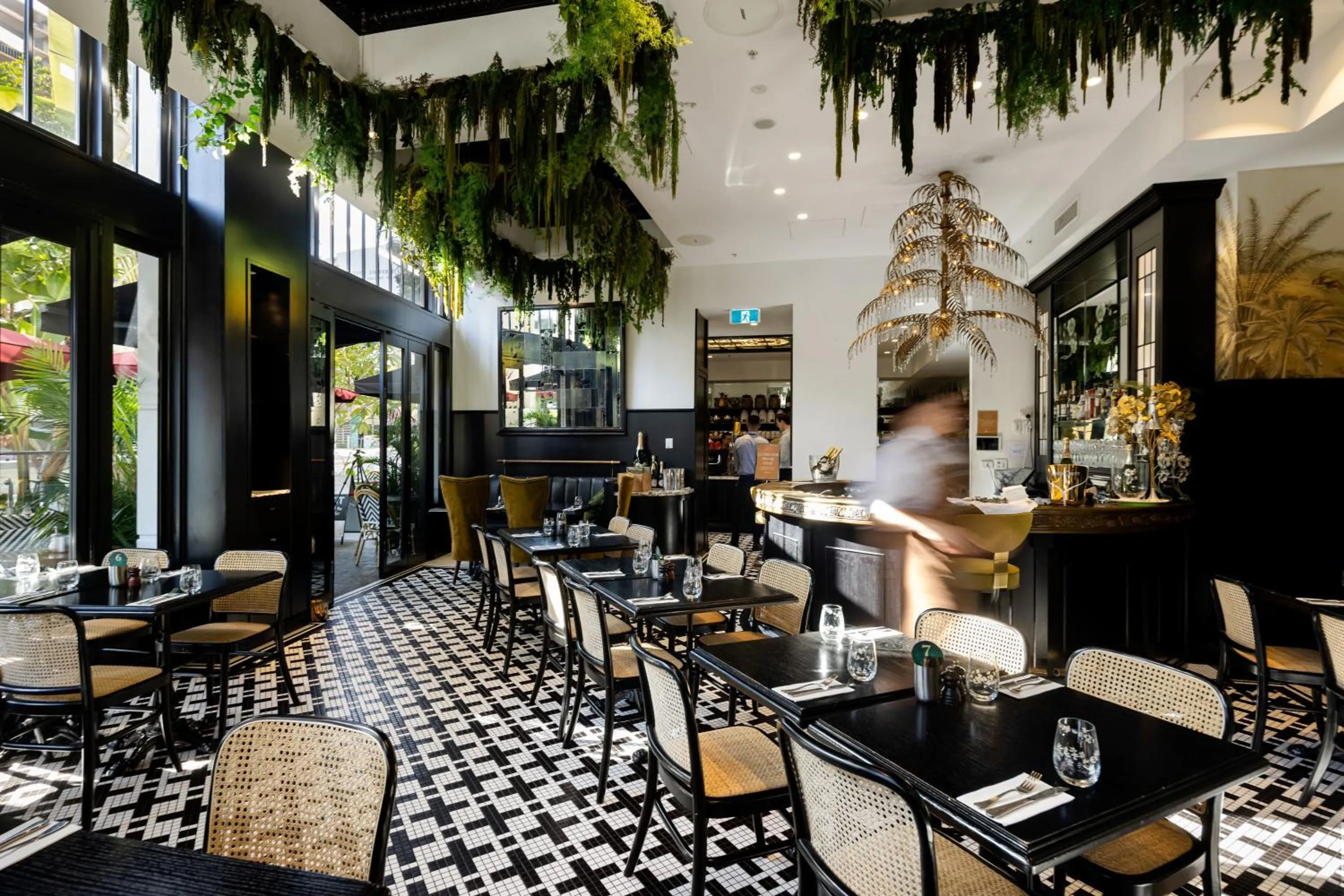 Restaurant/places to eat in Emporium Hotel South Bank