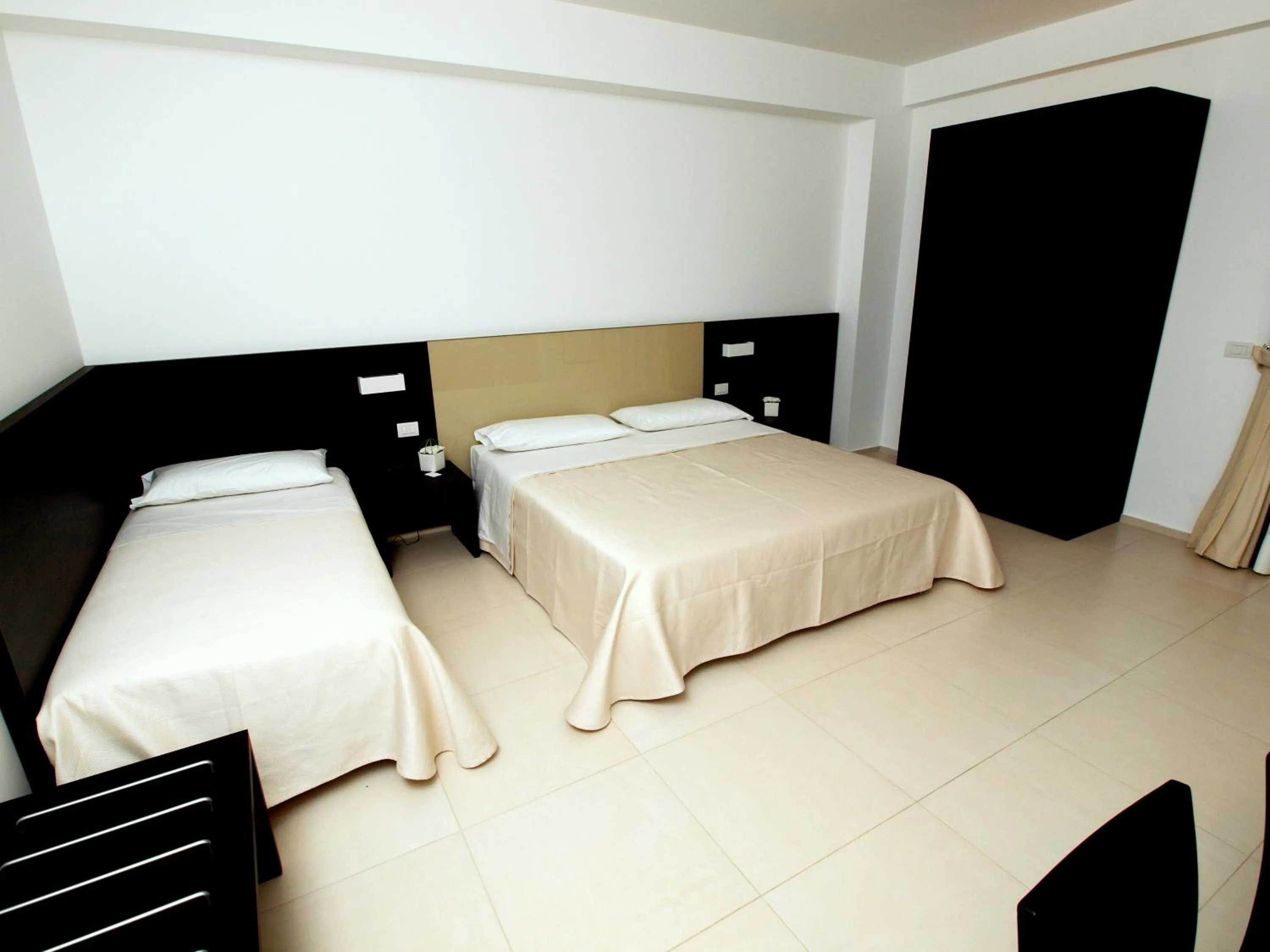 Photo of the whole room, Bed in Hotel Villa San Bartolo