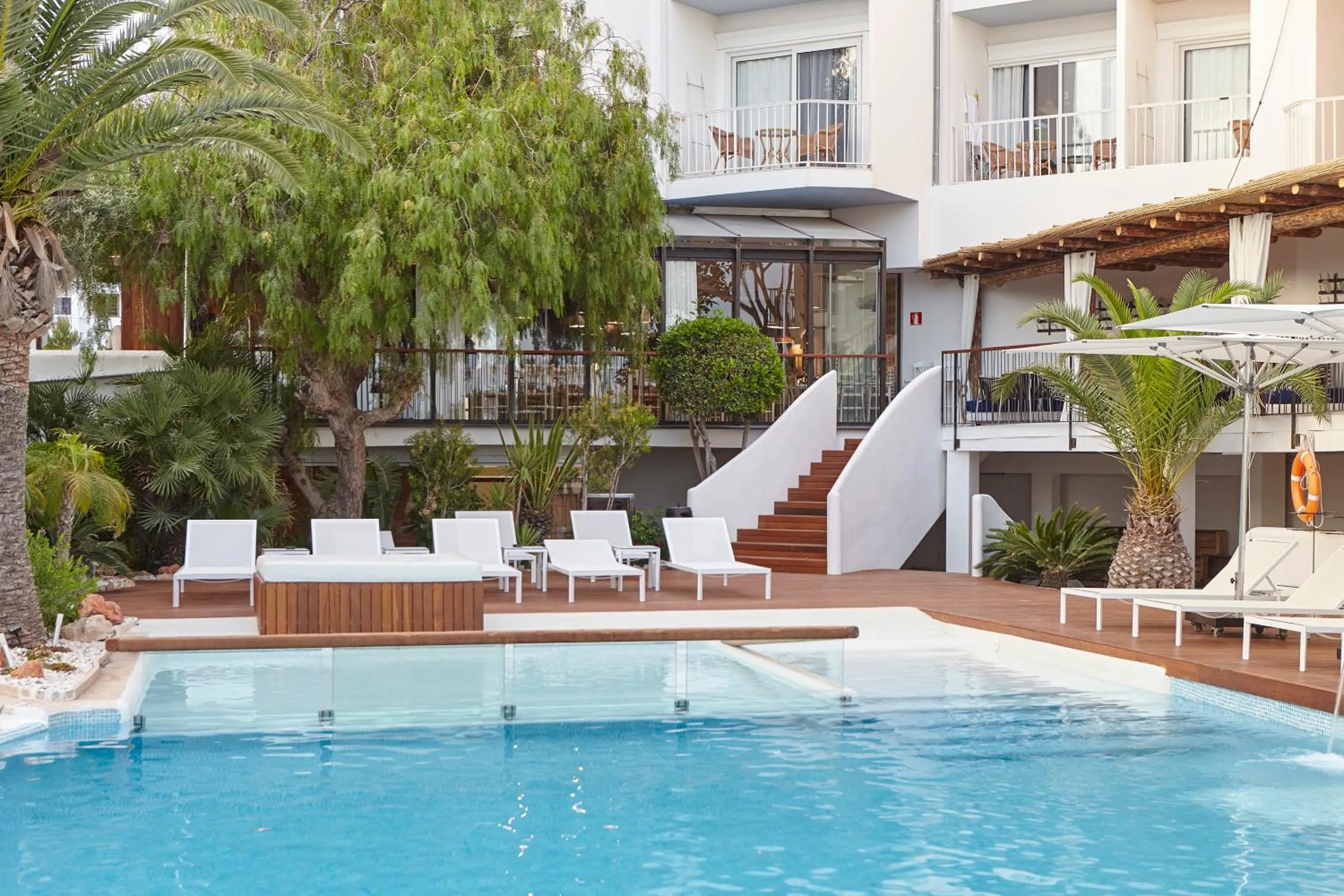 Property building in Apartamentos Castaví