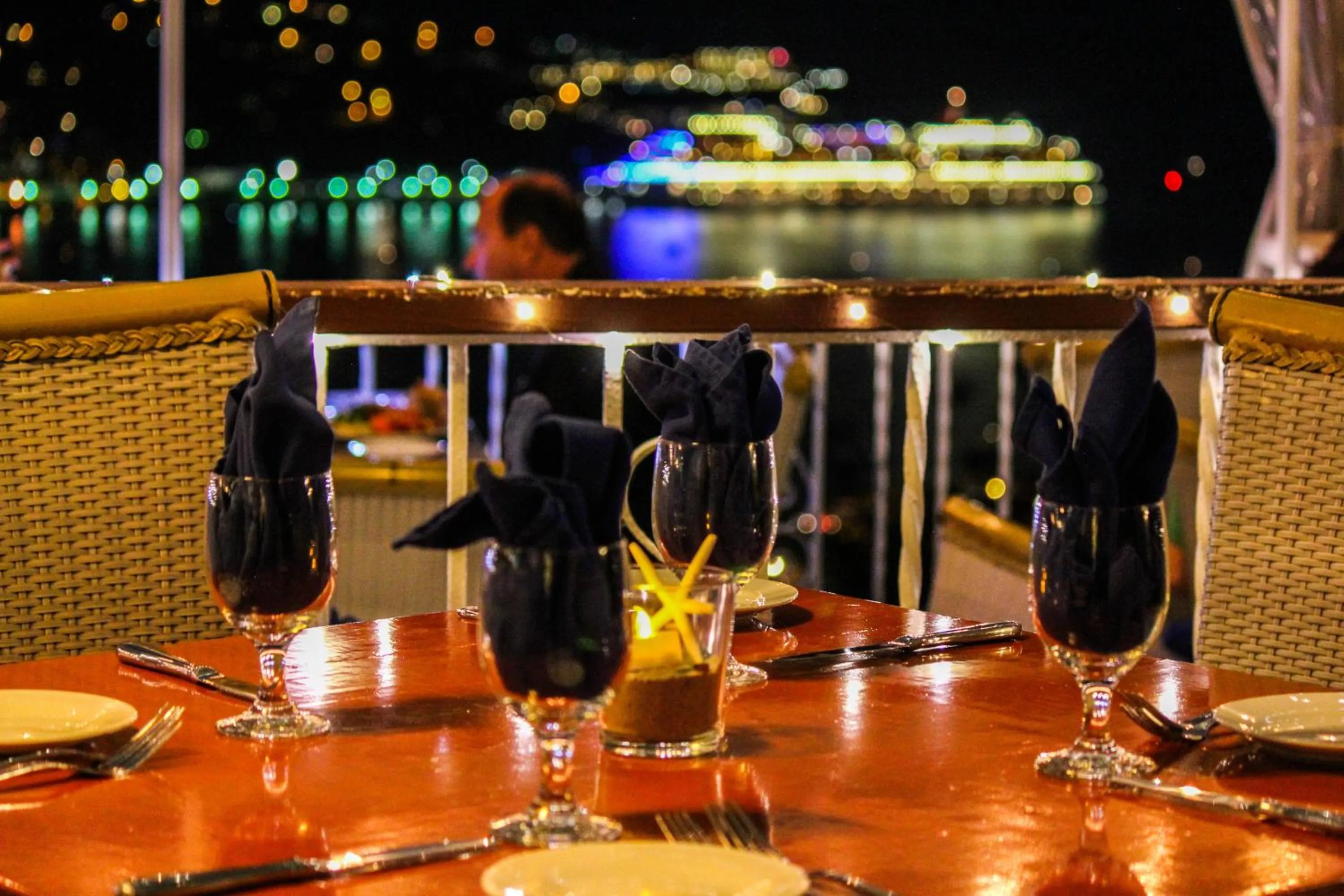 Restaurant/places to eat in The Mafolie Hotel