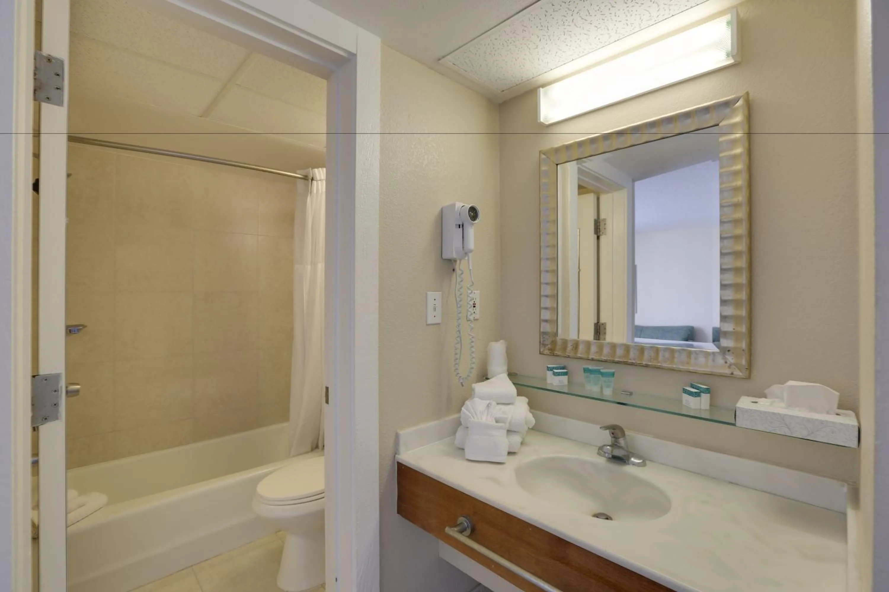 Bathroom in The Beachview Inn Clearwater Beach