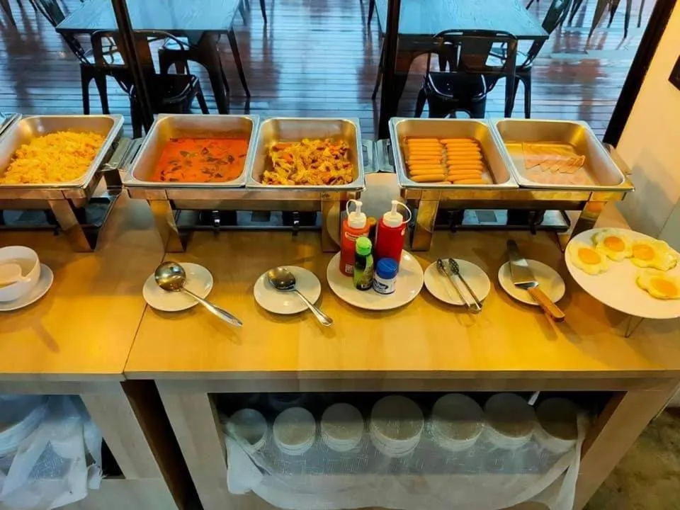 Food and drinks in Phurinda Residence