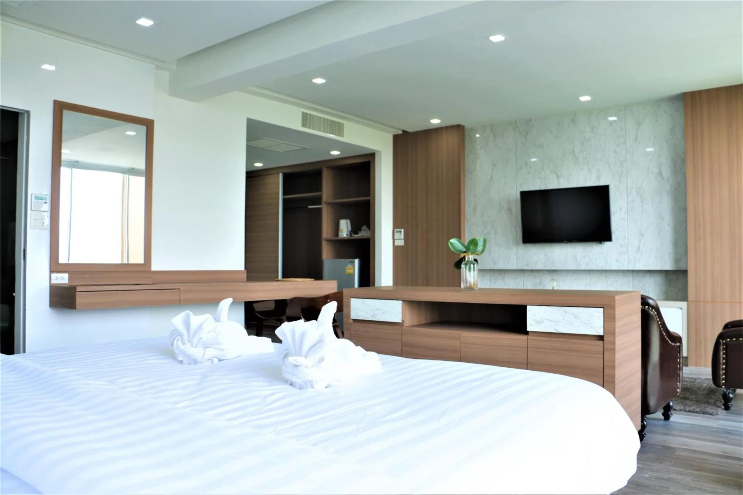 TV and multimedia, Bed in Phurinda Residence