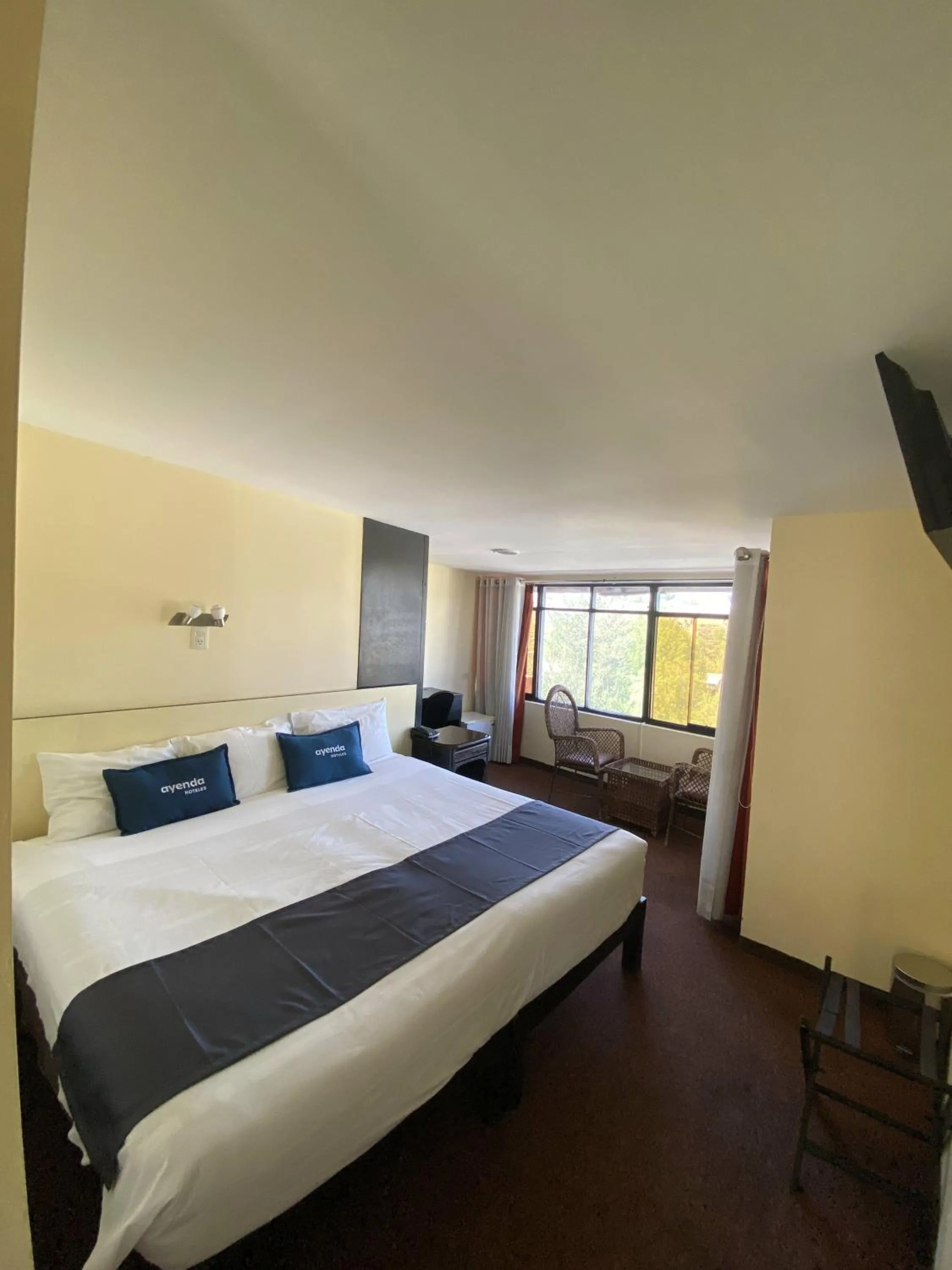 Photo of the whole room, Bed in Hotel Andenes