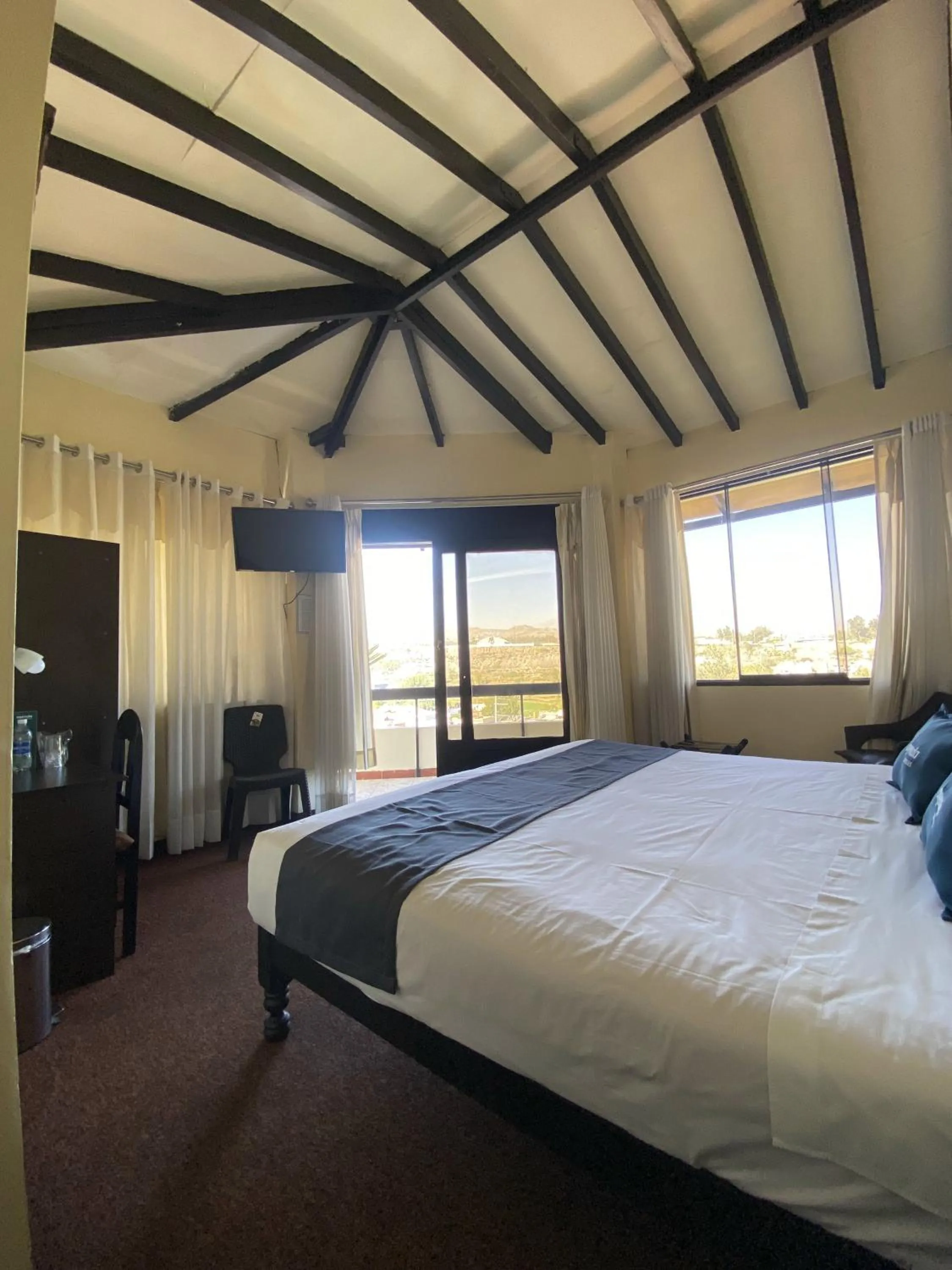 Photo of the whole room, Bed in Hotel Andenes