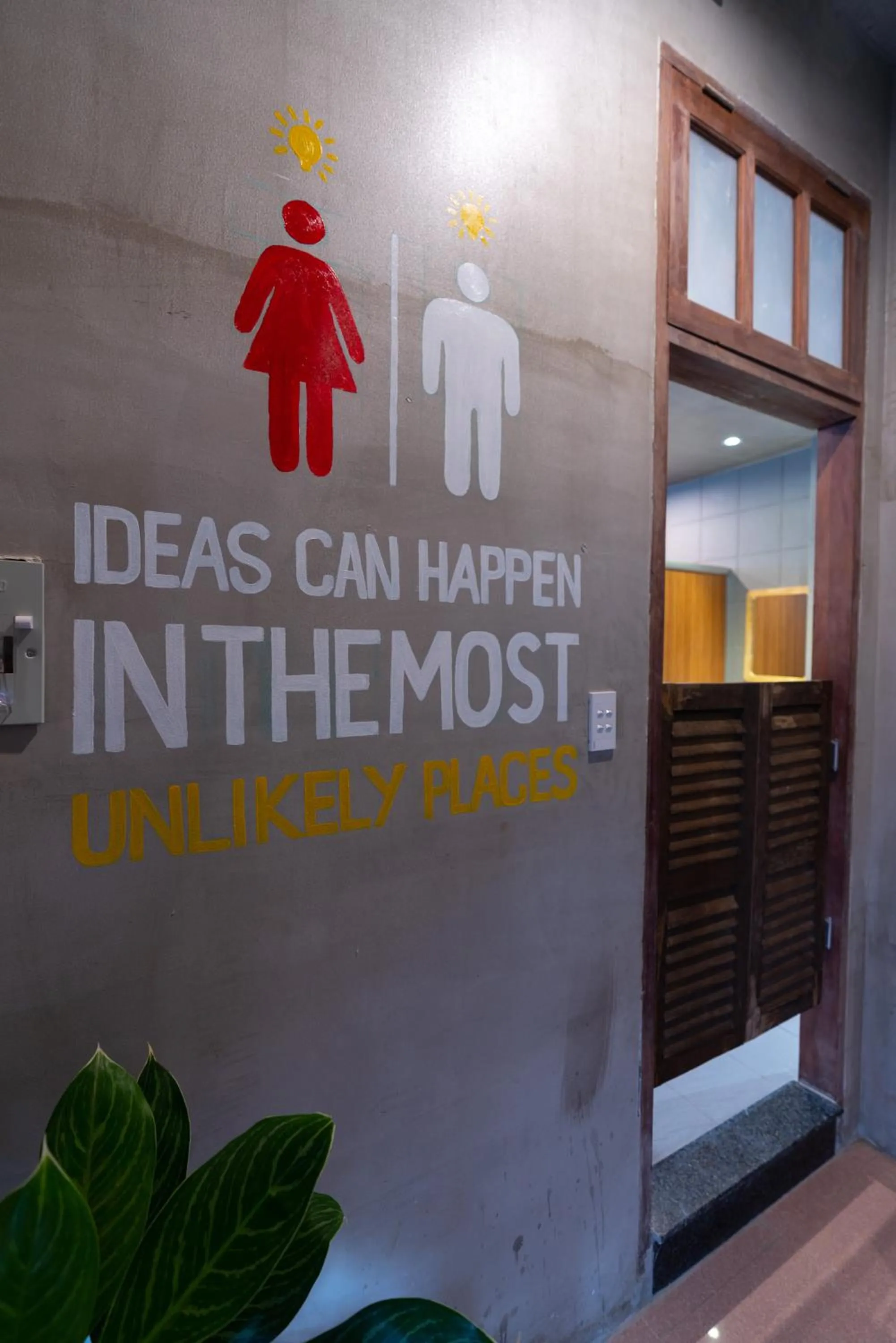 Toilet in 9 Hostel and Bar