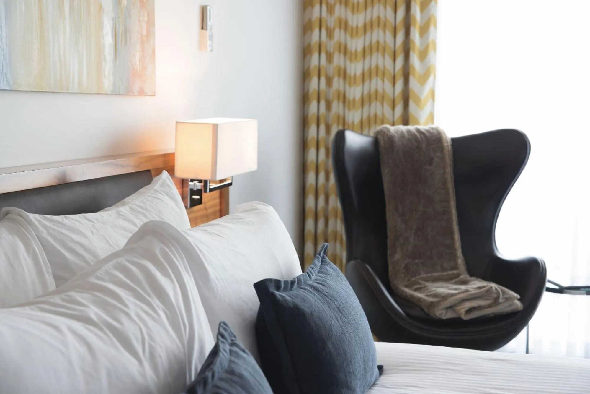 Bed in Qualicum Beach Inn