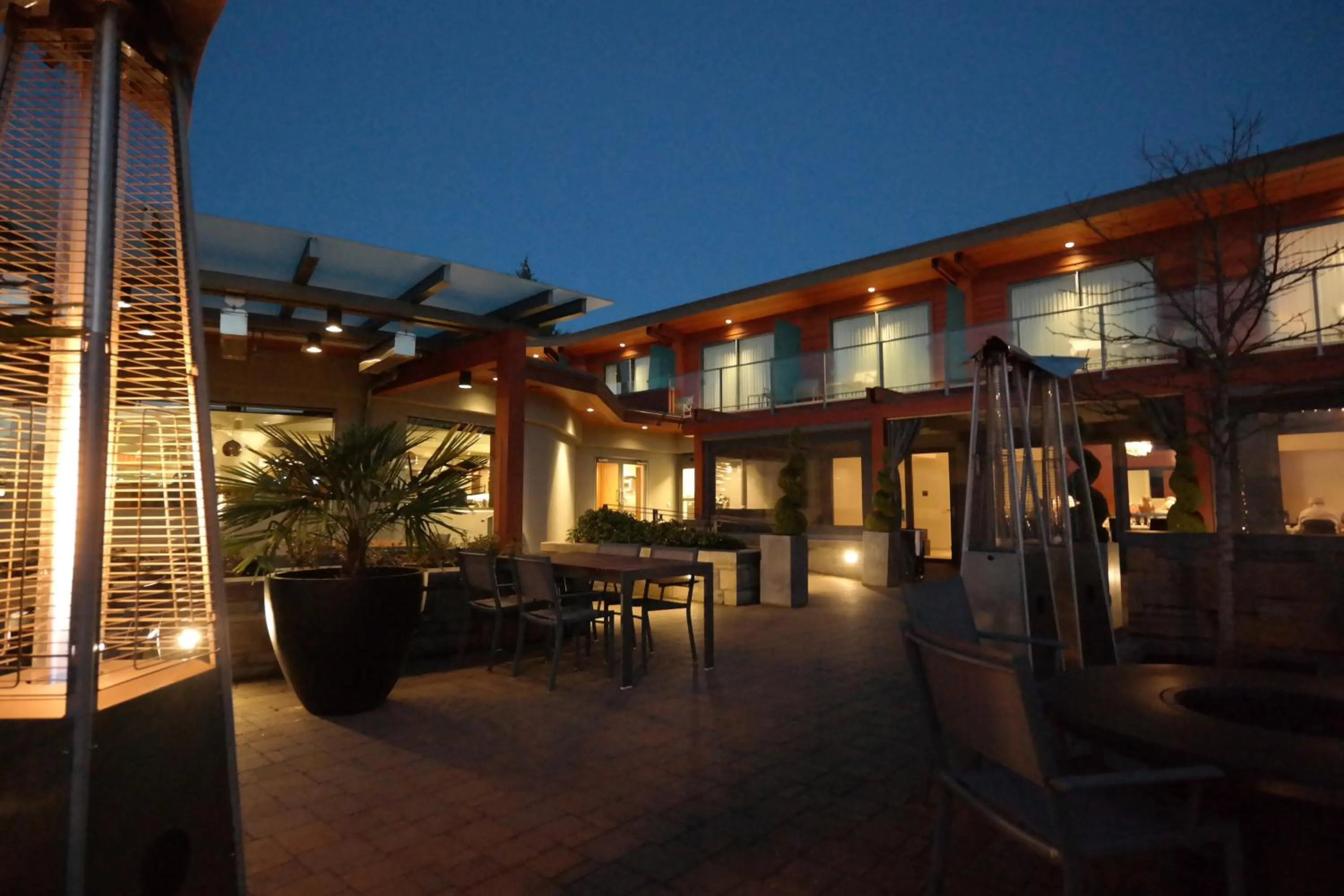 Property building in Qualicum Beach Inn