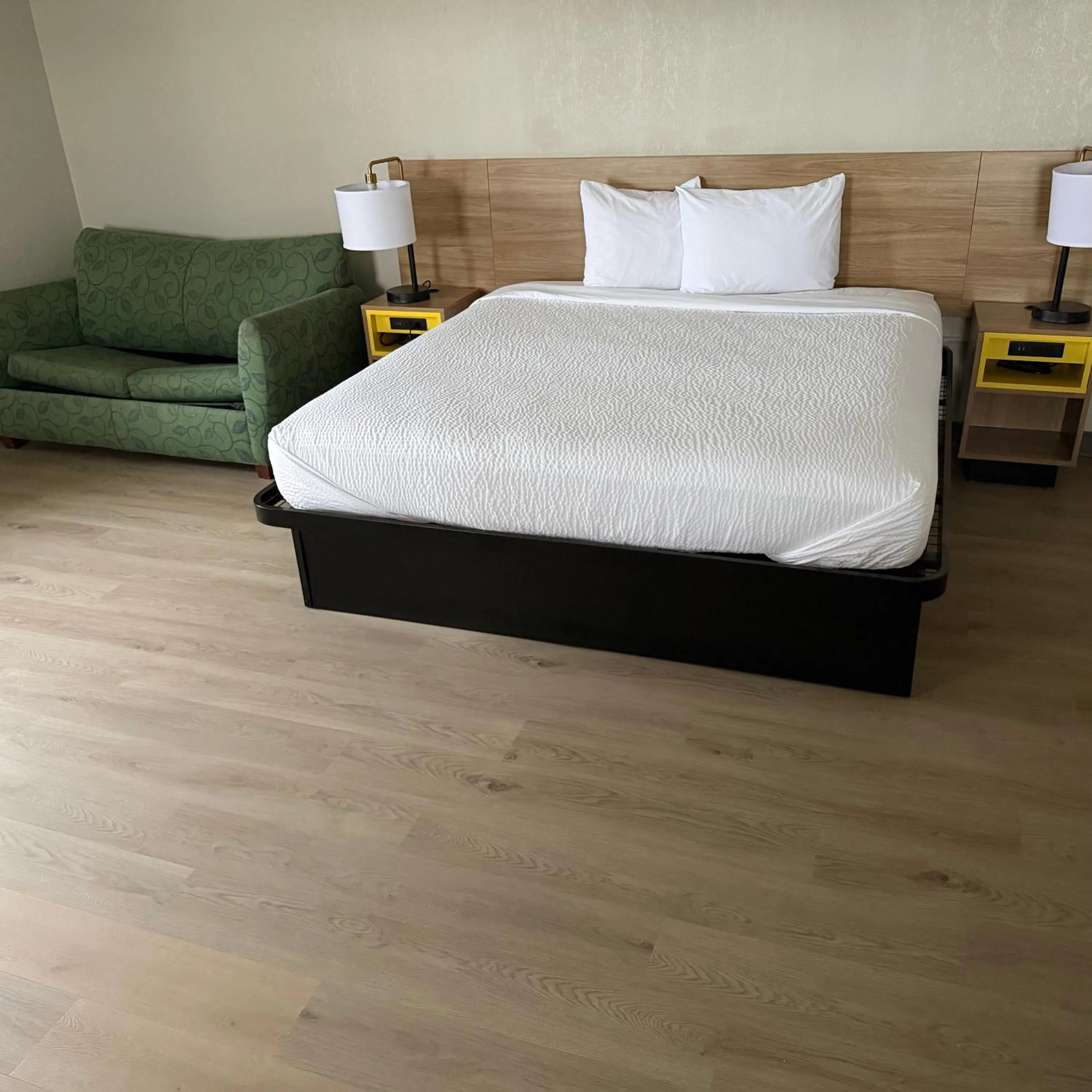 Bed in Days Inn by Wyndham Amherst