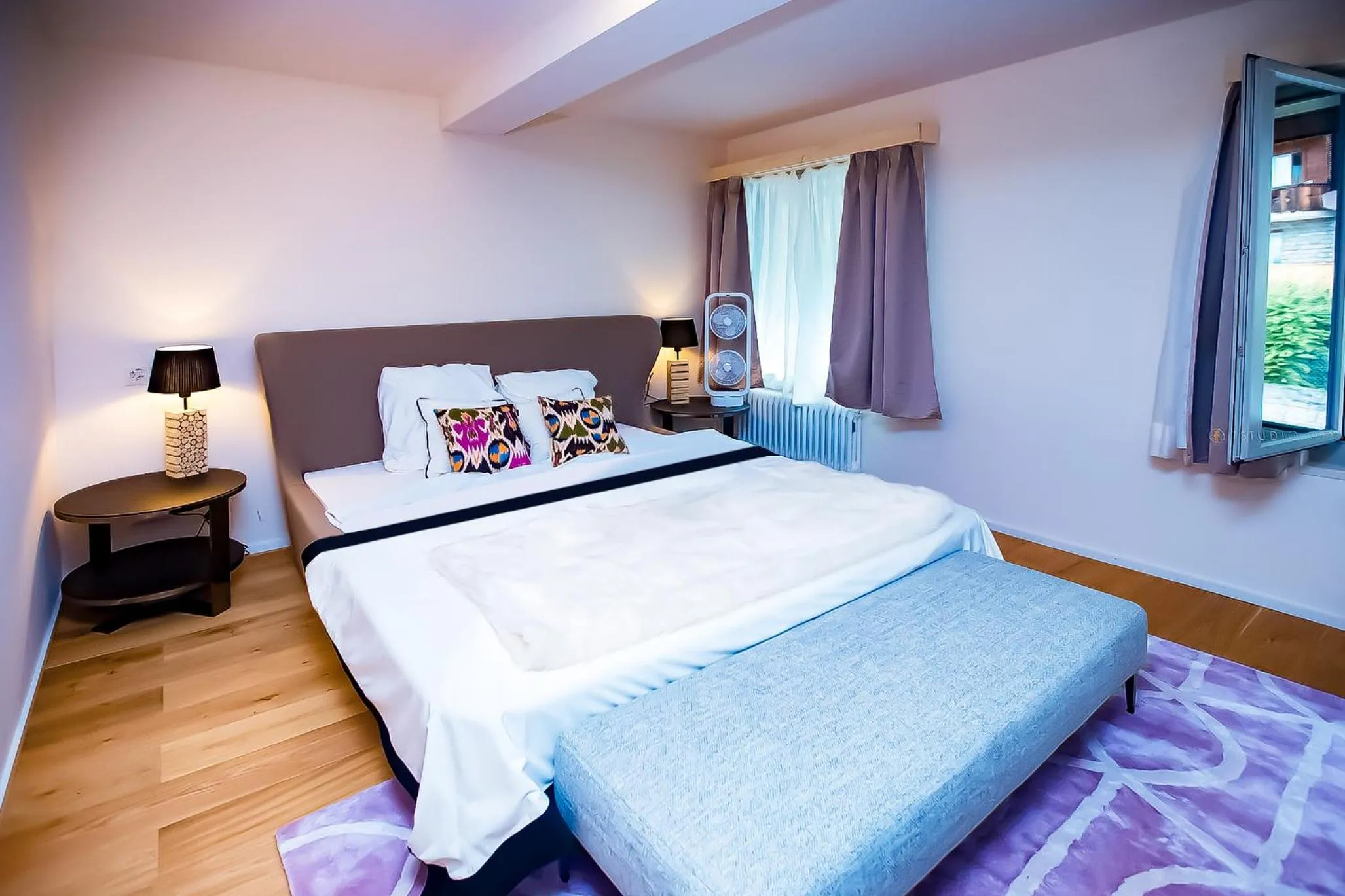 Bed in Hotel Lakeview bei Interlaken